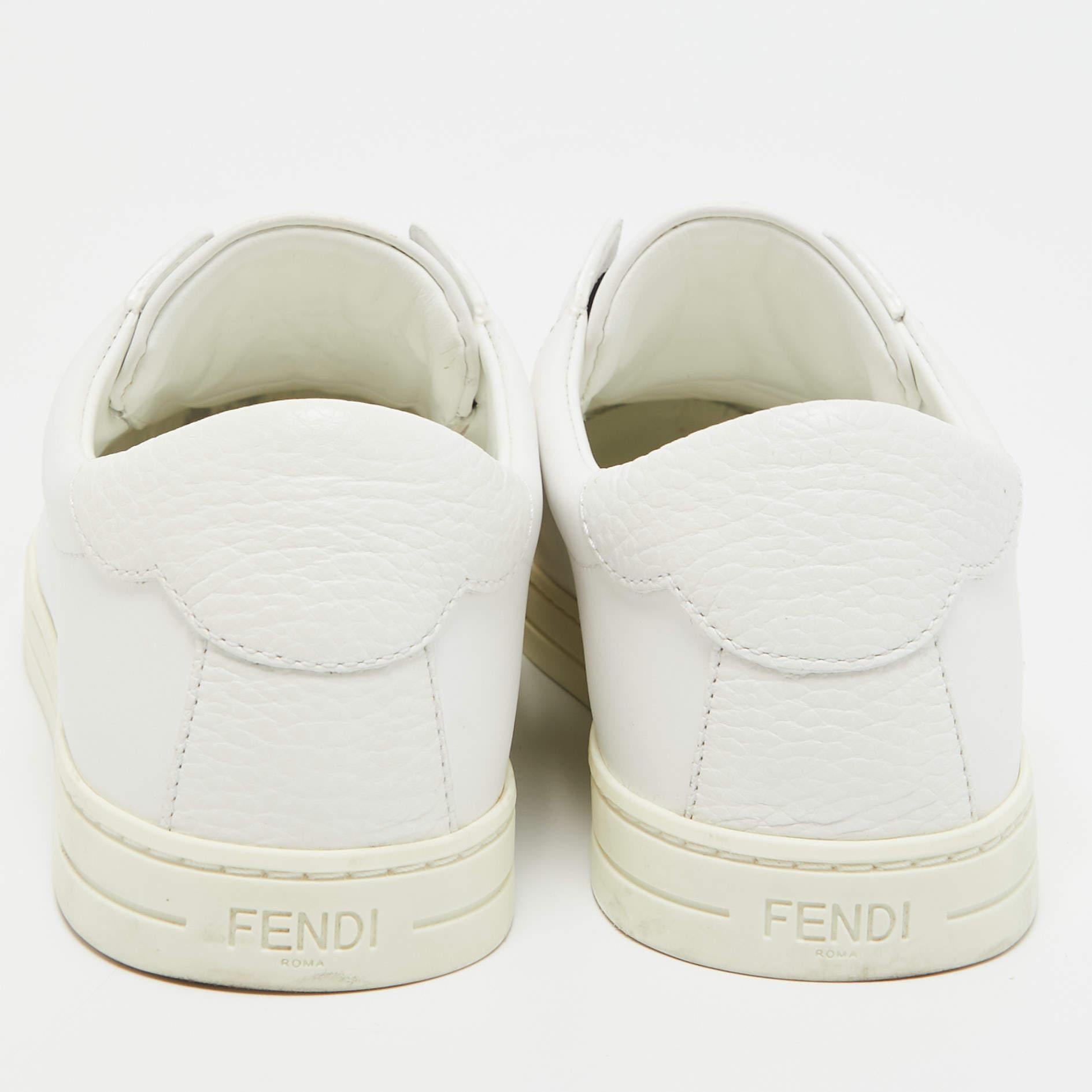 Fendi White Leather and Logo Knit Fabric Rockoko Slip On Sneakers Size 39 In Good Condition In Dubai, Al Qouz 2