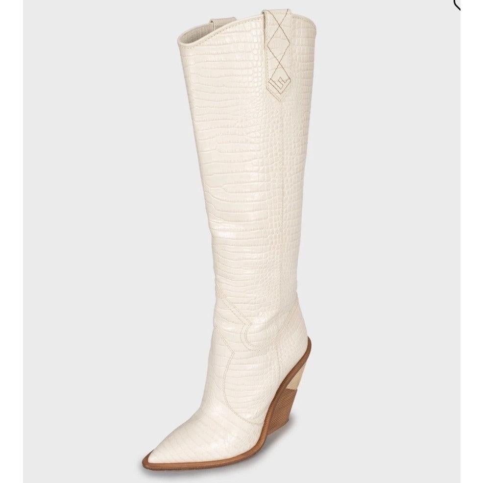 Fendi Weiße Lederstiefel mit asymmetrischem Absatz - Größe 39 im Zustand „Gut“ im Angebot in Krakow, PL