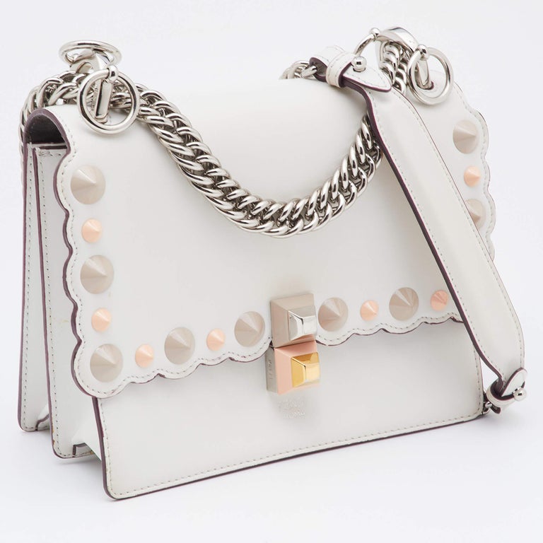 Fendi White Leather Small Scalloped Kan I Shoulder Bag at 1stDibs