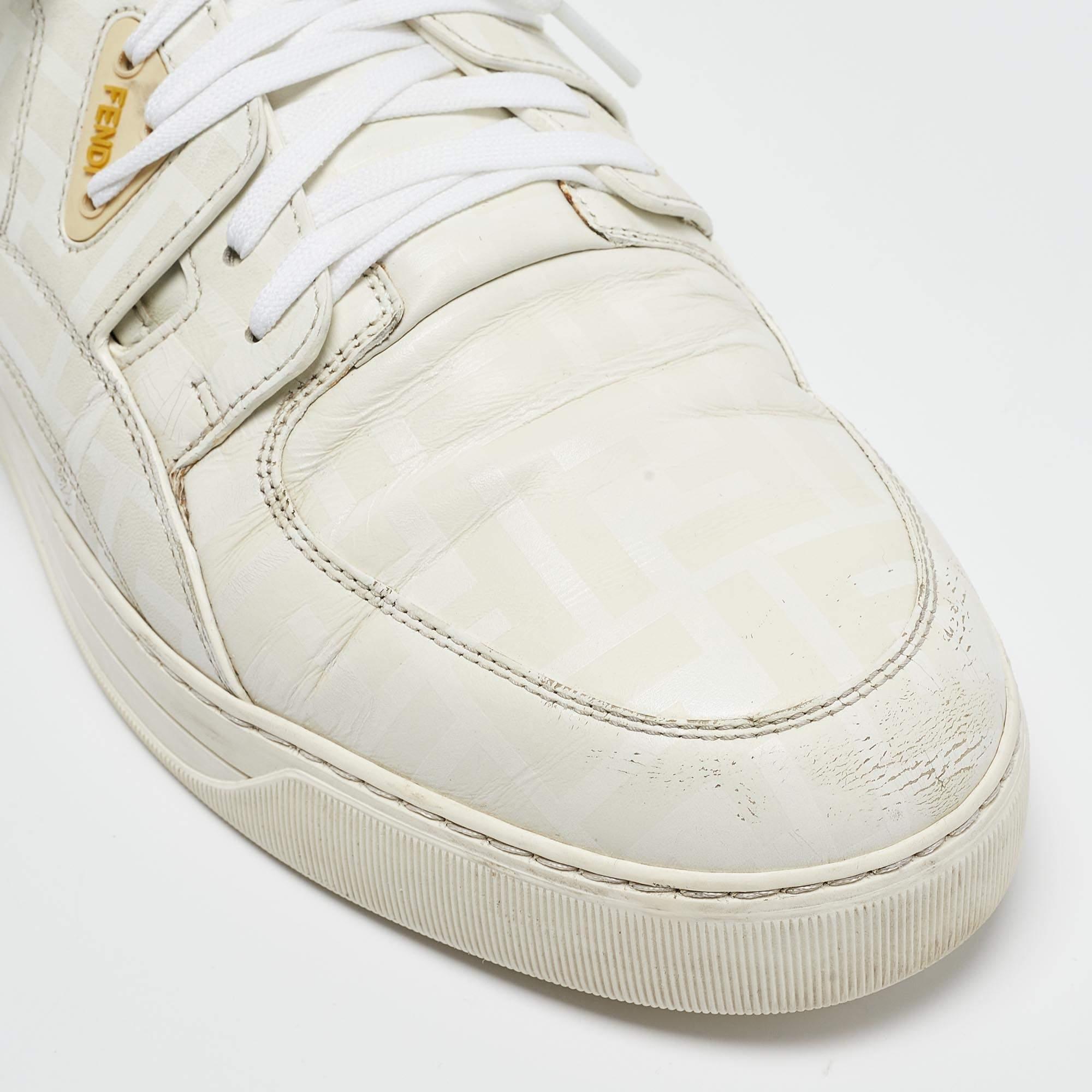 Fendi Weiße Low Top-Sneakers aus Leder mit Logodruck und weißem Logodruck Größe 45 im Angebot 2