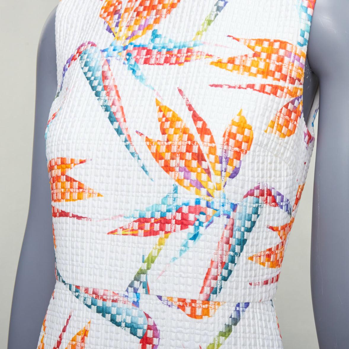 FENDI white orange bird of paradise jacquard cocktail dress IT38 XS
Reference: MECG/A00014
Brand: Fendi
Material: Polyester, Blend
Color: White, Orange
Pattern: Floral
Closure: Zip
Lining: White Fabric
Extra Details: Fendi A-Line Dress. White and