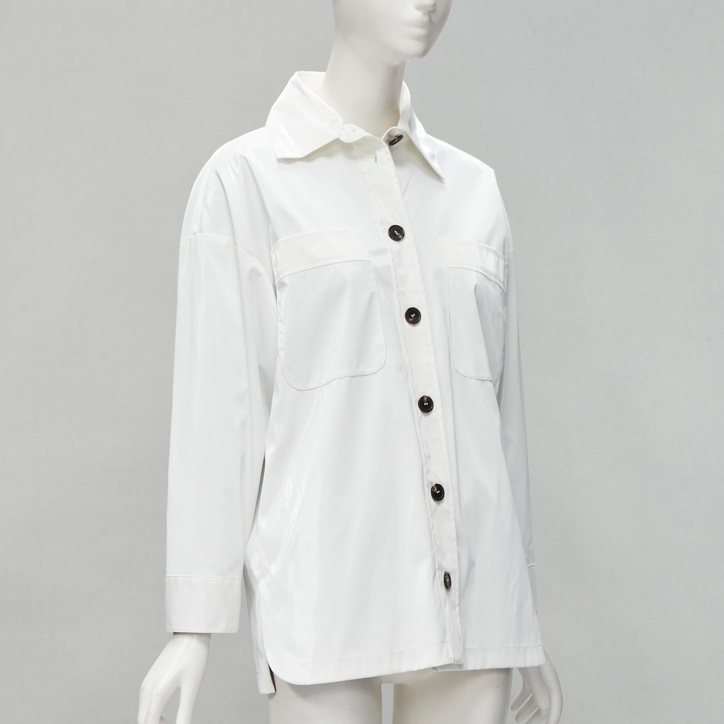 FENDI Überhemdjacke aus weißem Polyester in Braun FF Zucca mit Monogramm IT36 XS im Zustand „Gut“ im Angebot in Hong Kong, NT