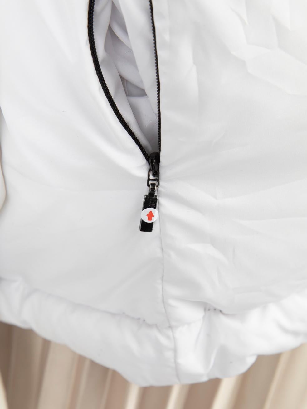Fendi White Reversible Zucca Print Puffer Jacket Size M 5