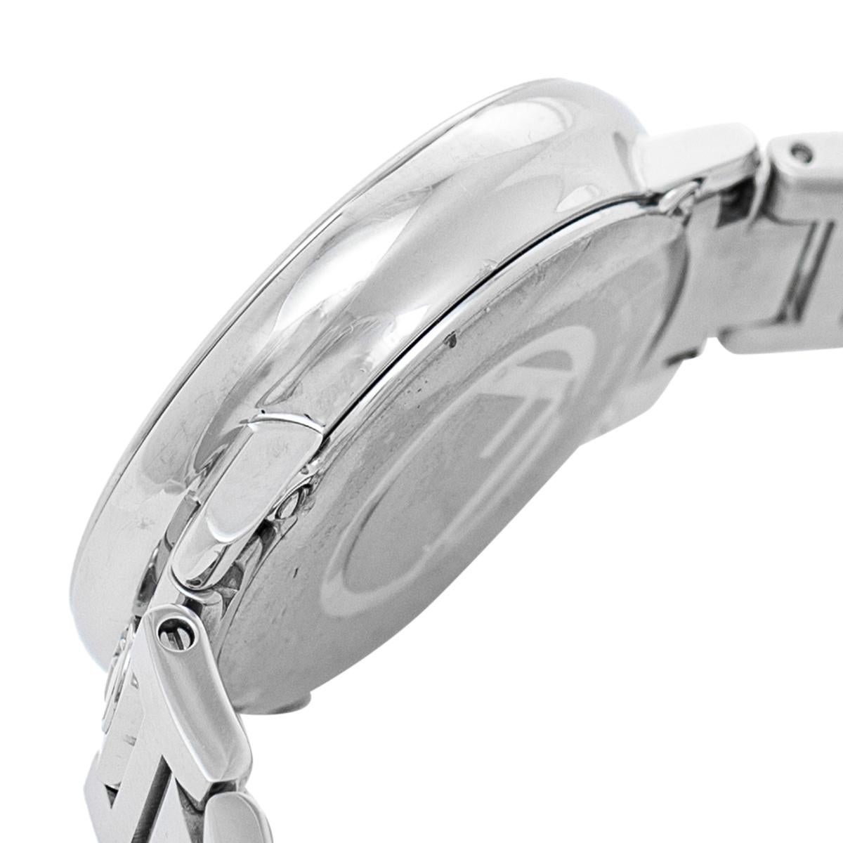 Fendi White Stainless Steel Diamonds Runaway 71000S Women's Wristwatch 28 mm In Good Condition In Dubai, Al Qouz 2