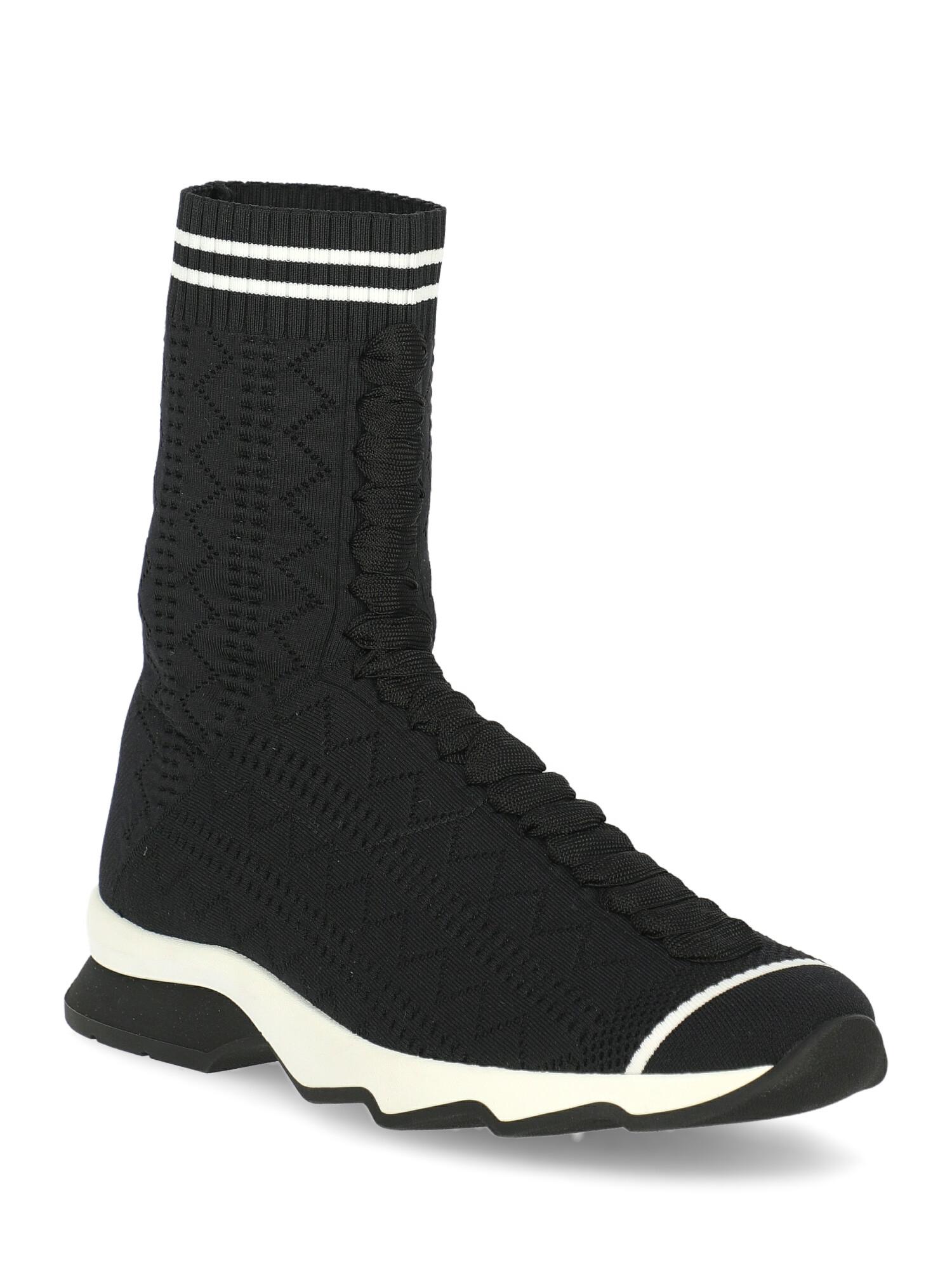 Shoe, fabric, other patterns, sock sneakers, elasticated, branded insole, decorative perforation

Product Condition: Excellent
Sole: negligible marks.

Composition:
Upper: 100% Fabric
Sole: 100% Rubber

Color: Black/Navy/White
Product ID: XU80010212