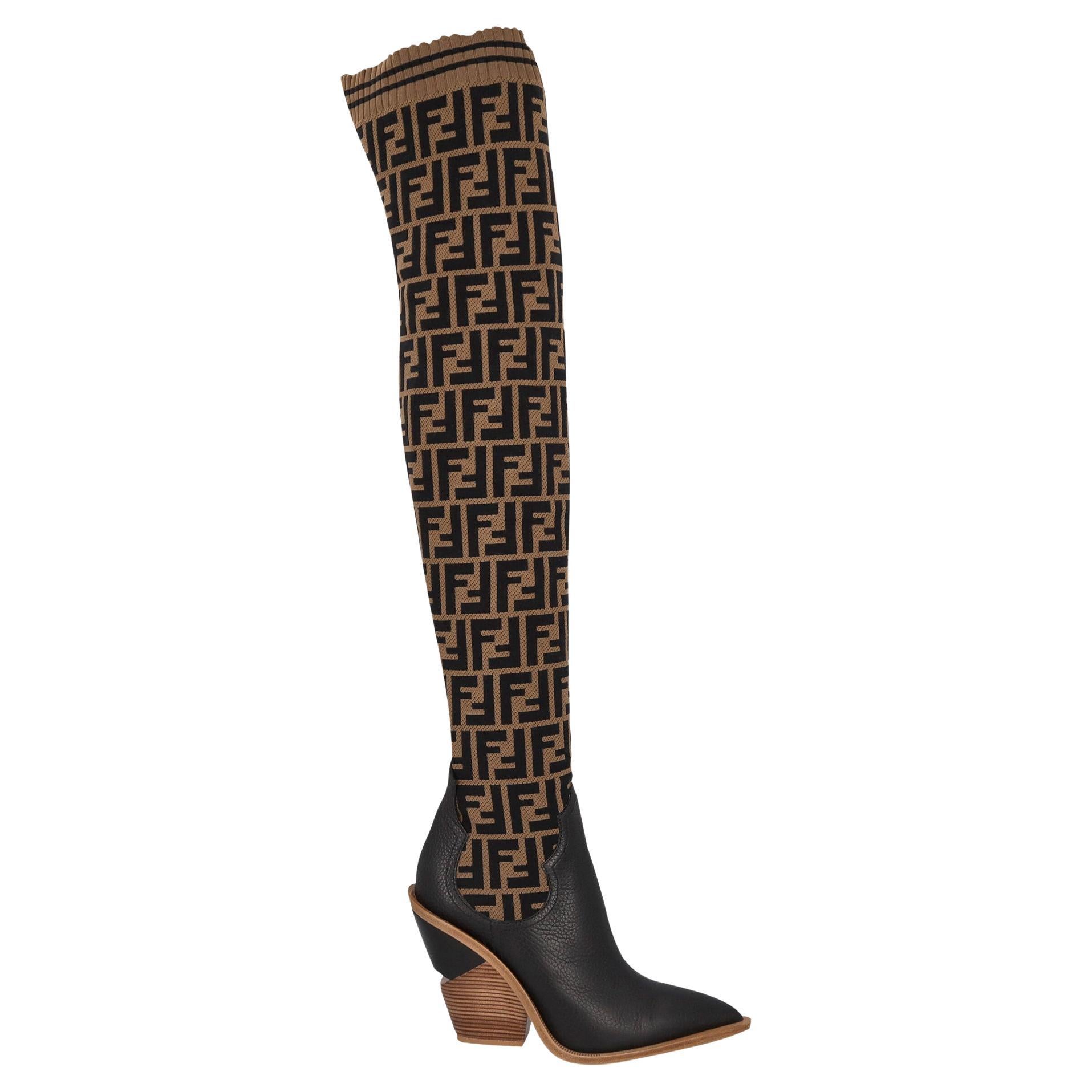 Fendi Women Boots Beige, Black Synthetic Fibers EU 40 For Sale