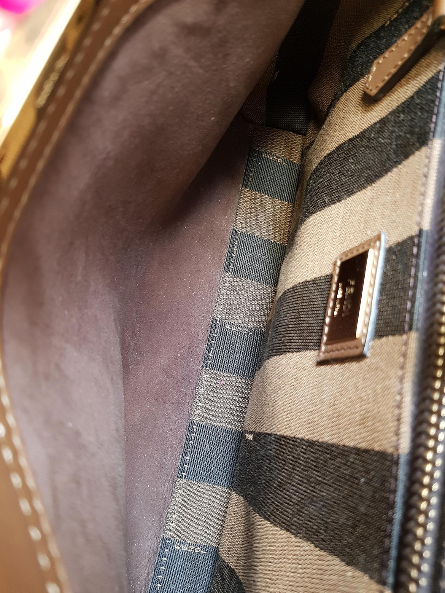 Fendi  Women   Handbags Peekaboo Brown Leather For Sale 1