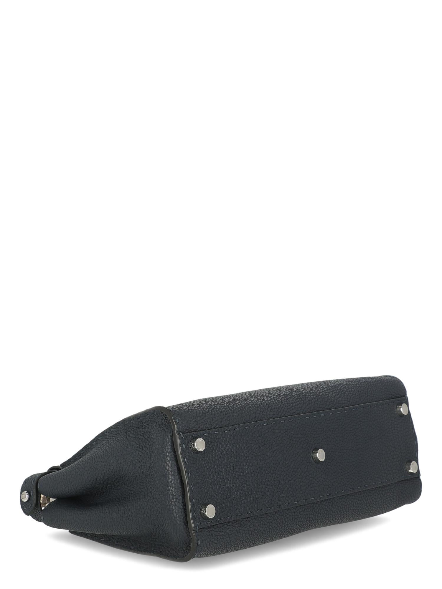 Fendi Women's Handbag Peekaboo Beige/Navy Leather For Sale 1