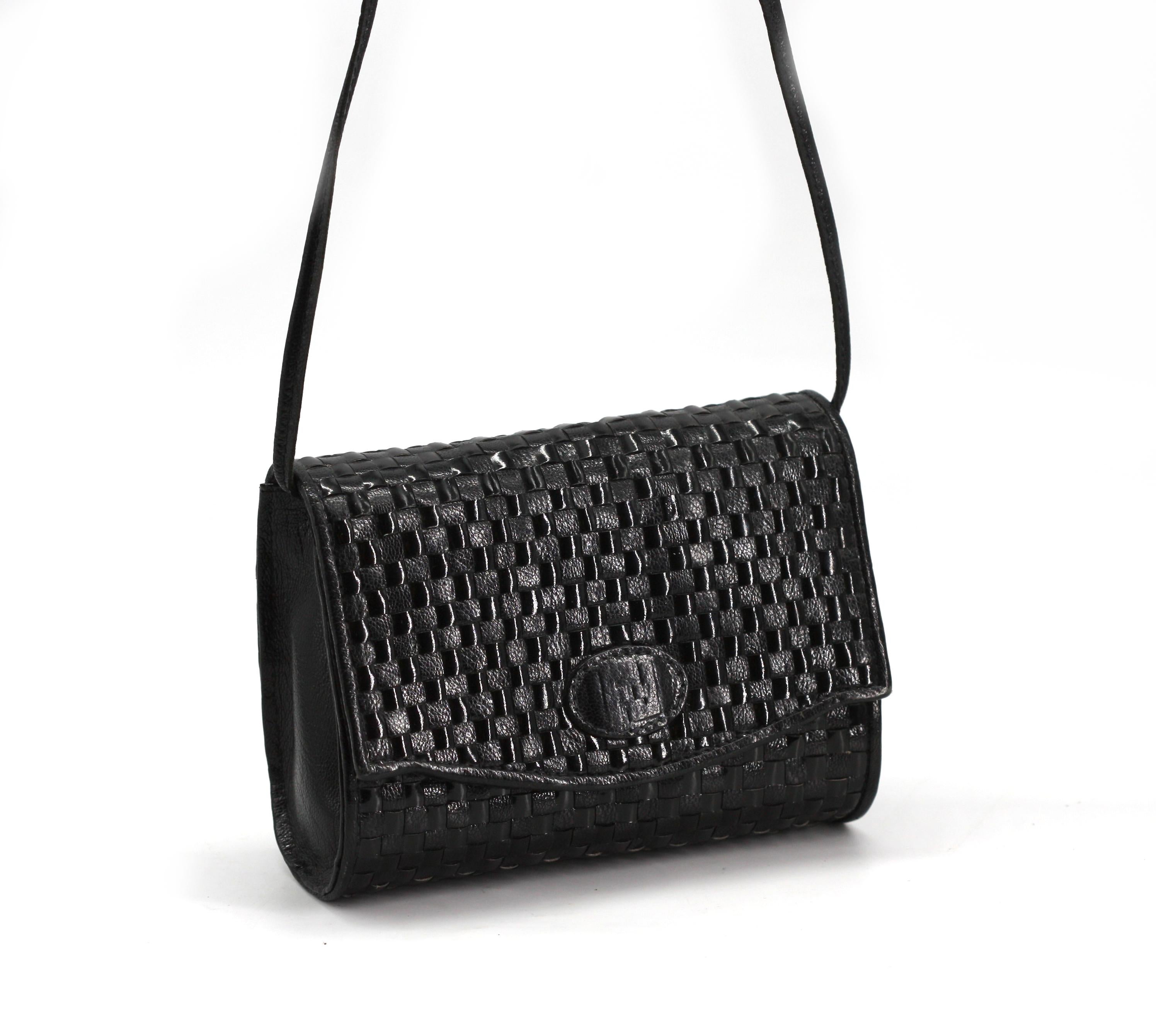 Fendi Monedero de Piel Negro Tejido en Bueno estado para la venta en West Palm Beach, FL