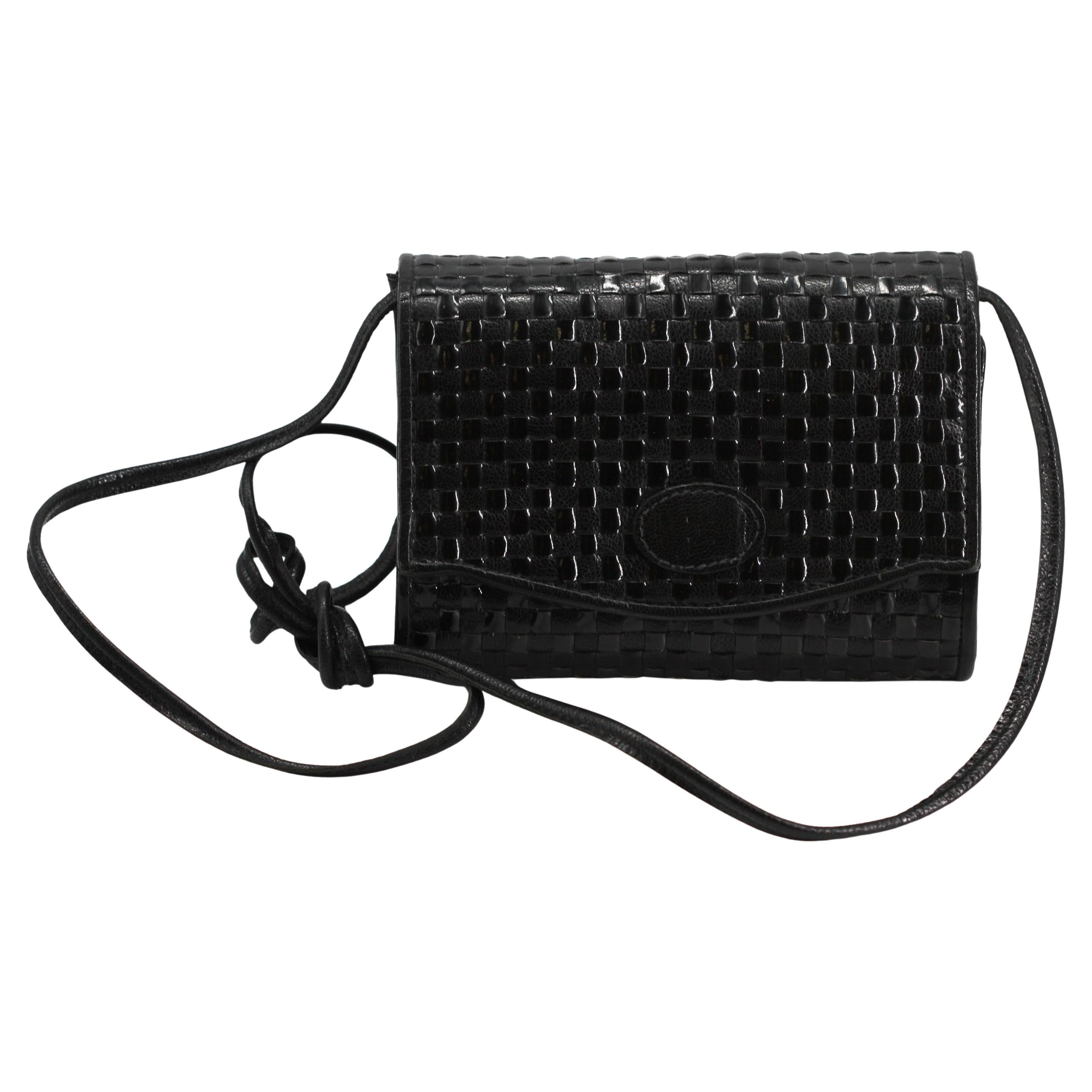 Fendi Monedero de Piel Negro Tejido en venta