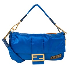 FENDI x PORTER ULTRA PERFORMANCE BAGUETTE Tasche aus elektrisch blauem Nylon