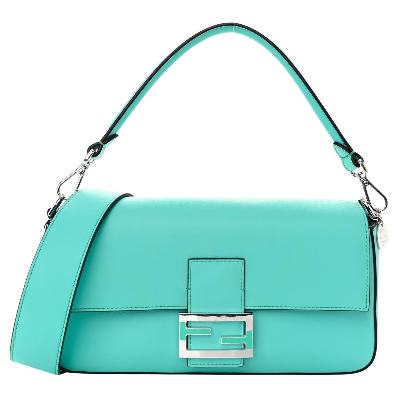 Baguette crossbody bag hotsell