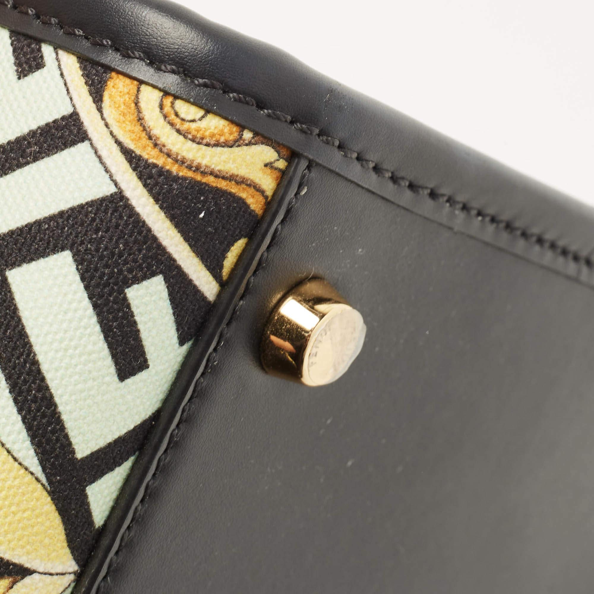 Fendi x Versace Grand fourre-tout en toile et cuir imprimé baroque Fendace Sunshine 9
