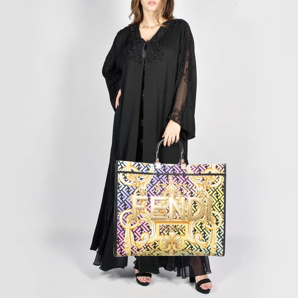 Marron Fendi x Versace Grand fourre-tout en toile et cuir imprimé baroque Fendace Sunshine