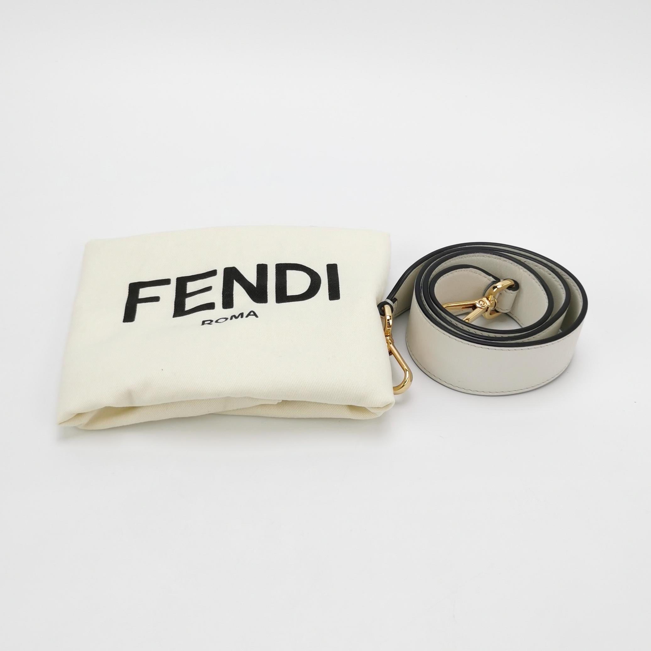 Fendi x Versace Fendace Baguette Weißes Leder Versace Gold Pins Crossbody Bag M im Angebot 11