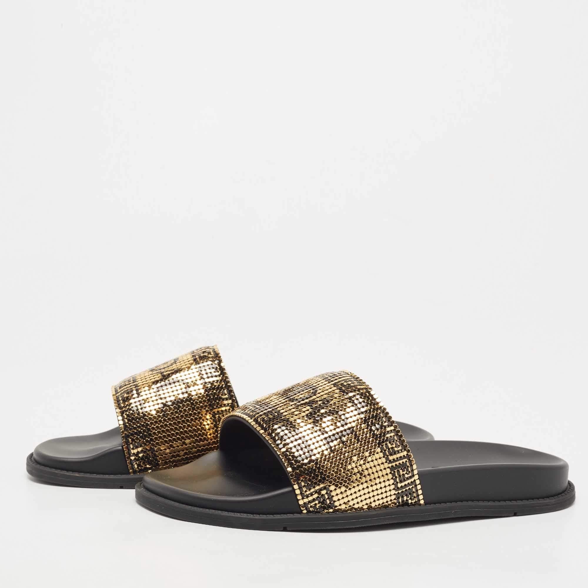 Fendi x Versace Gold Metal and Leather Flat Slides Size 40 In New Condition In Dubai, Al Qouz 2