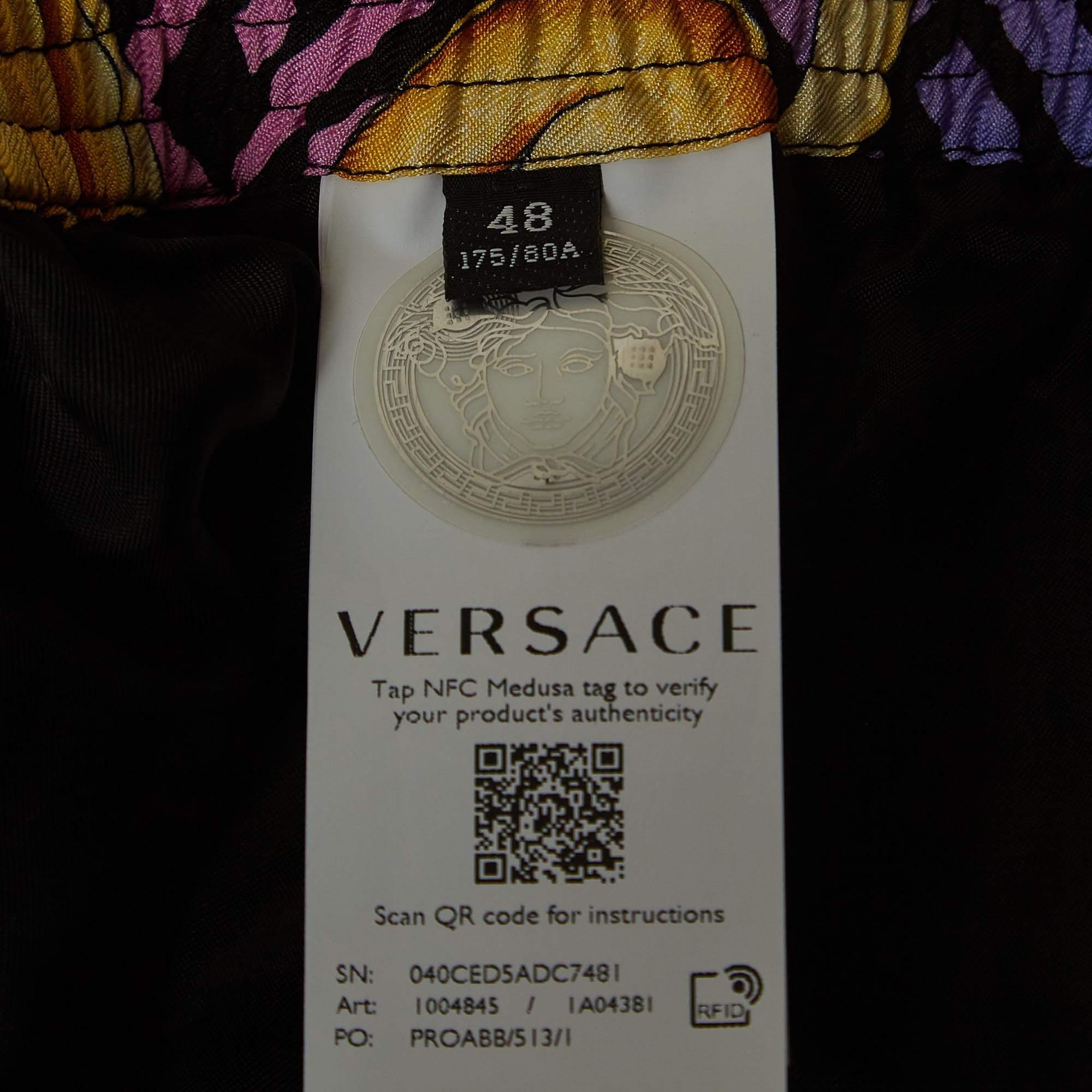 Fendi X Versace Laufsteg-Shorts aus Seide mit Monogramm und Barockdruck M im Angebot 2