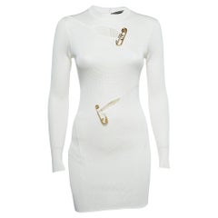 Fendi x Versace, mini-robe blanche en tricot avec découpes et épingles