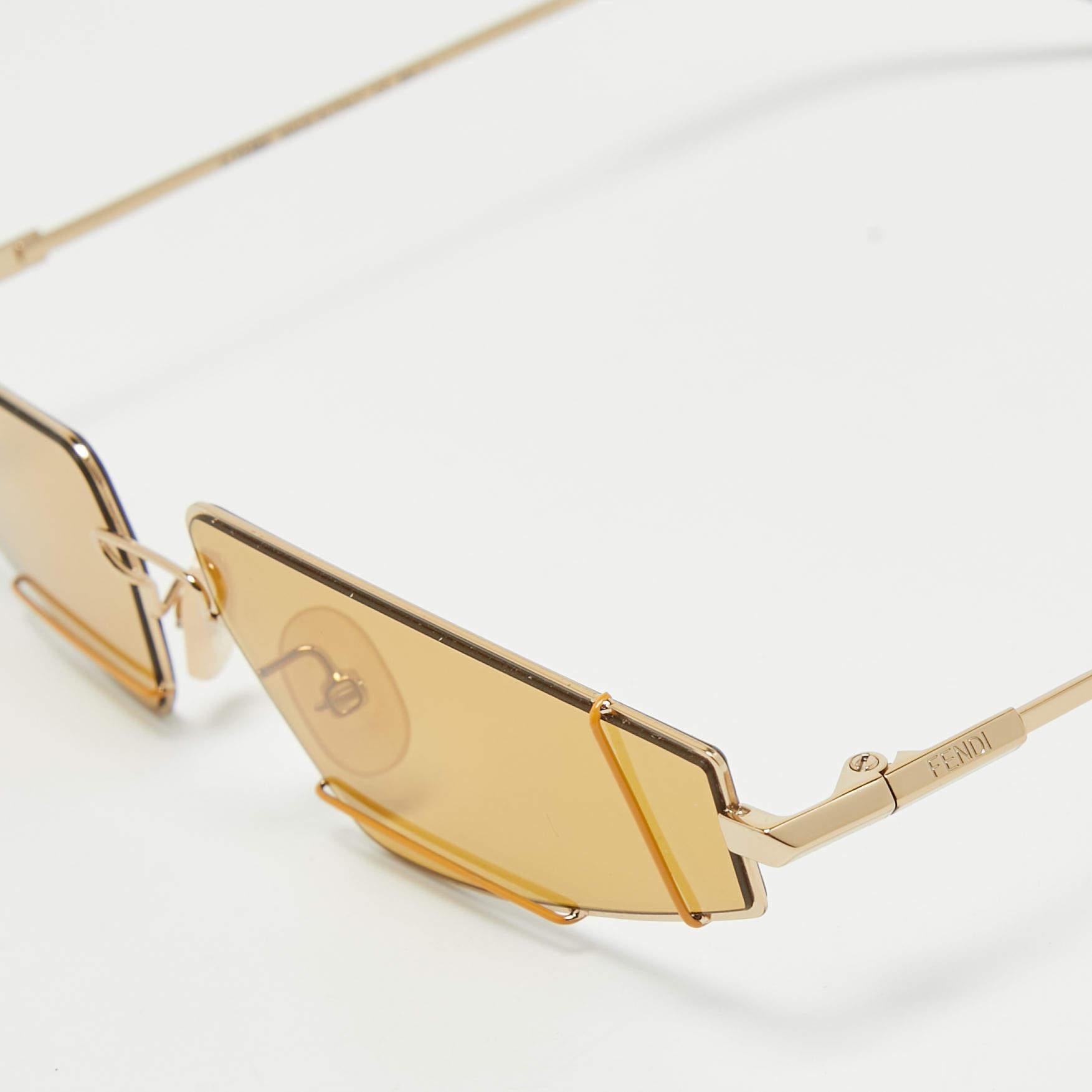 A statement pair of sunglasses from Gucci will surely make a prized buy. Featuring a trendy frame and lenses meant to protect your eyes the sunglasses are ideal for all day wear.