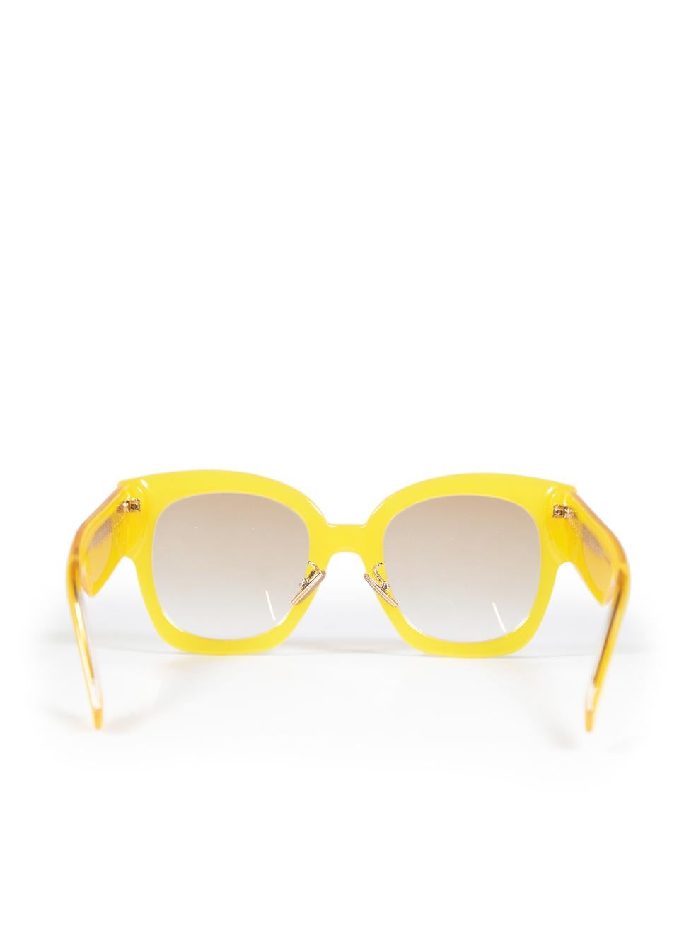 Beige Fendi Yellow Oversized Square Frame Sunglasses For Sale