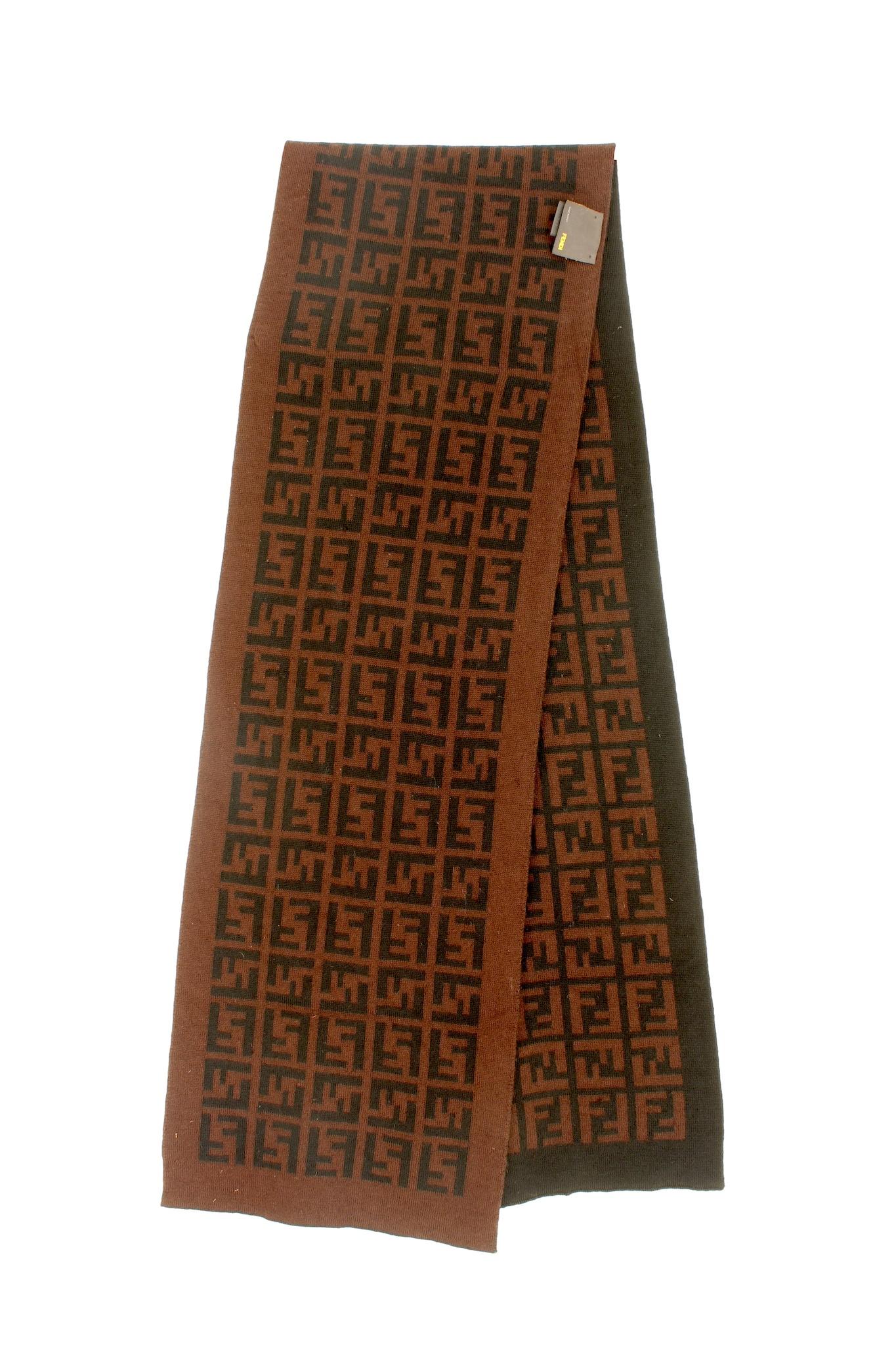 Fendi Zucca Brown Wool Monogram Scarf Vintage 2000s In Good Condition In Brindisi, Bt