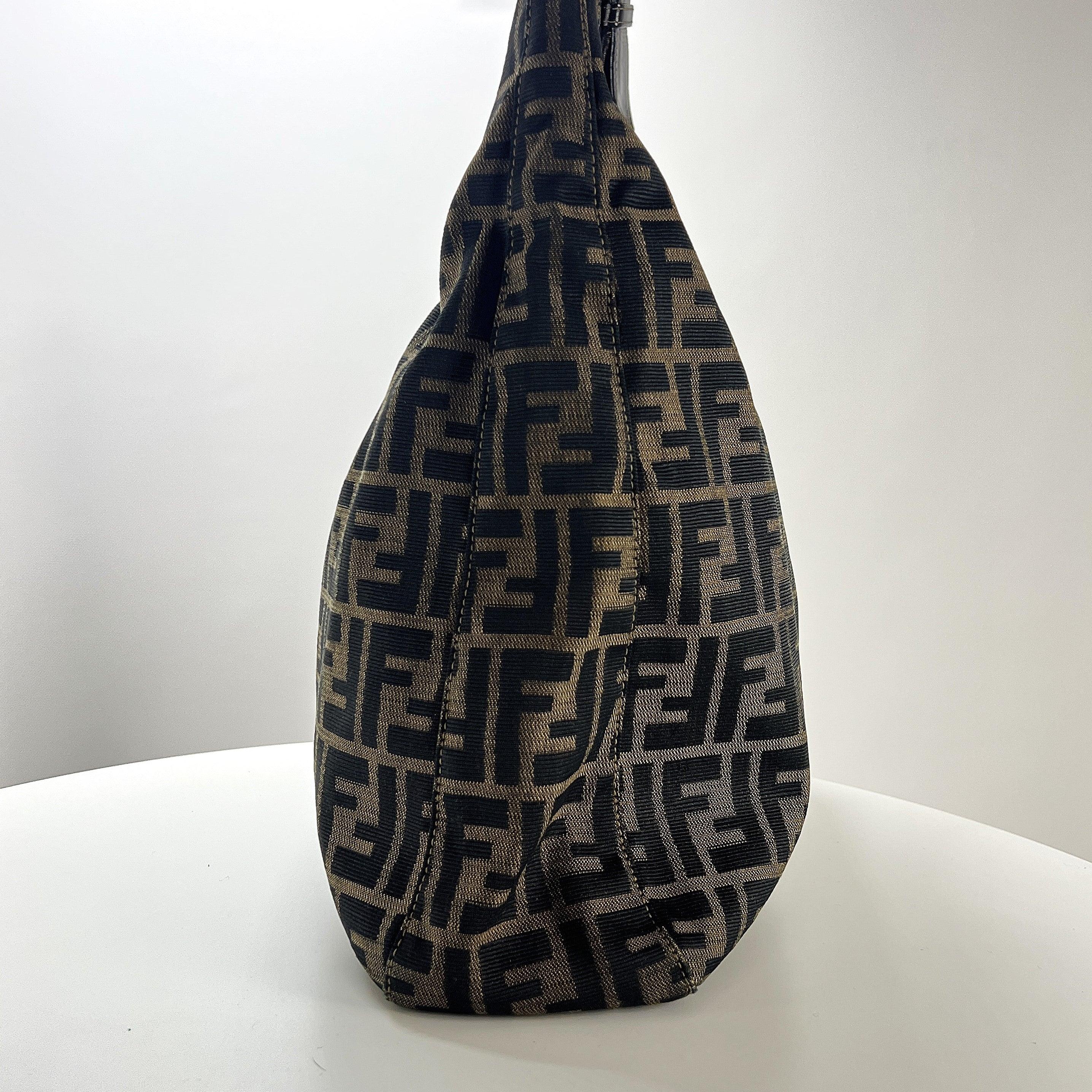 Fendi Zucca Canvas Hobo Bag Braunes Leder im Angebot 3