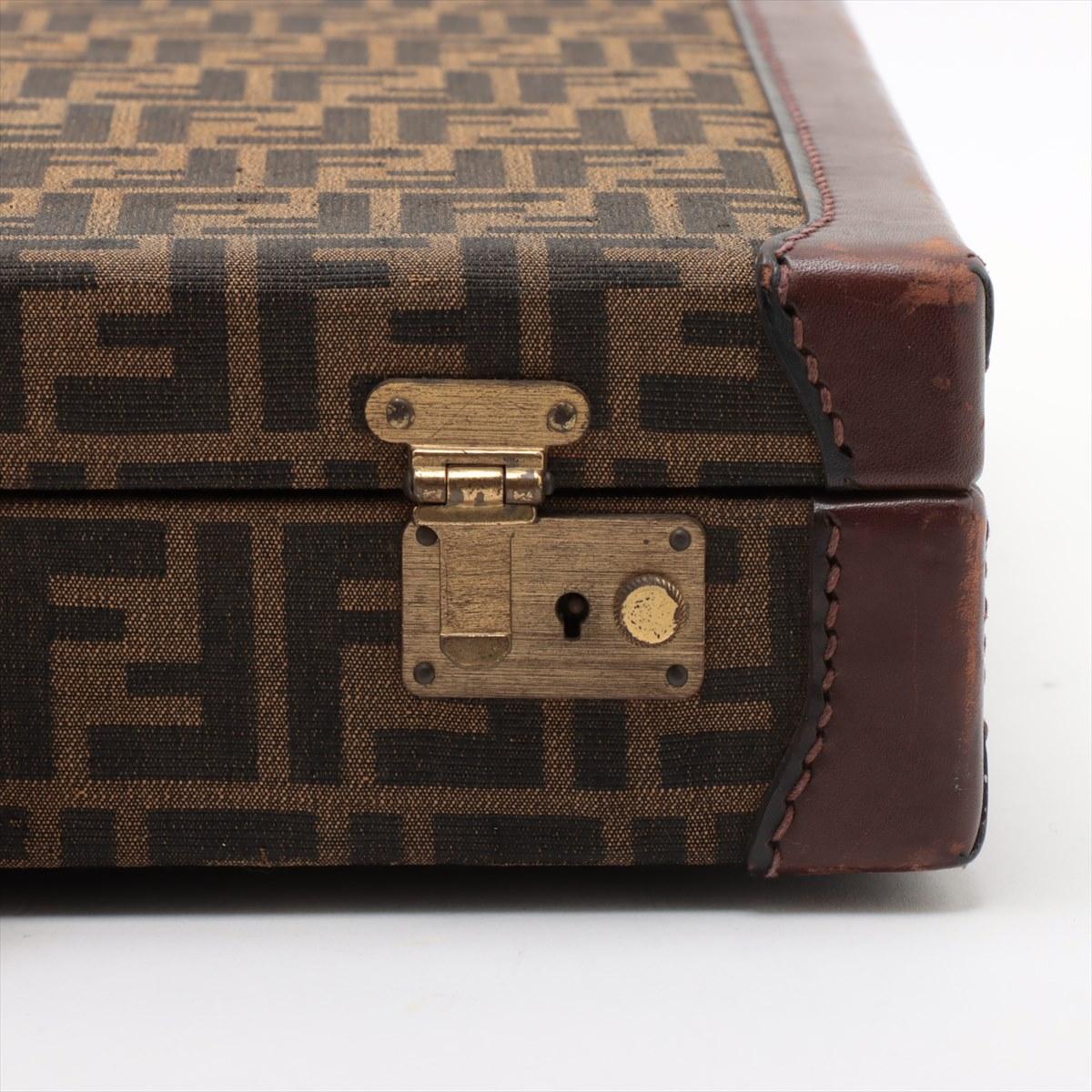 Fendi Zucca - Cartella in tela e pelle marrone in vendita 7