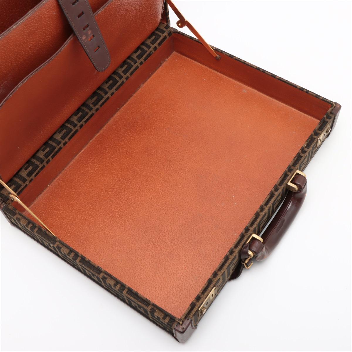 Fendi Zucca - Cartella in tela e pelle marrone in vendita 3