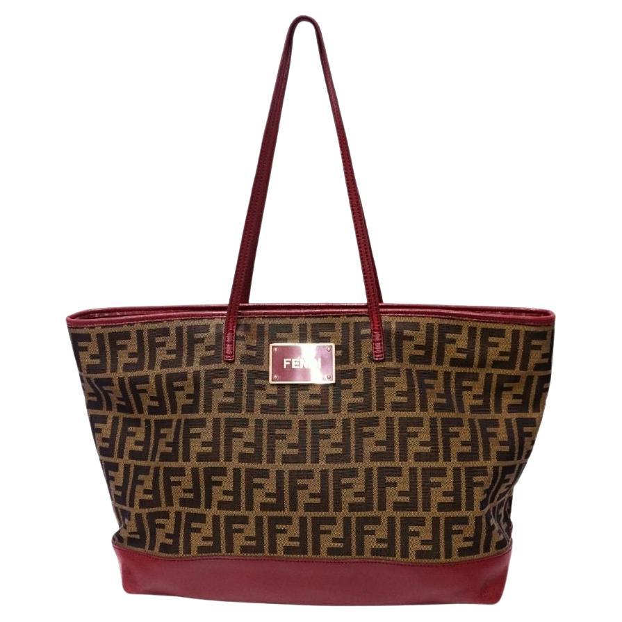 Bolso Tote Fendi Zucca de lona con ribetes de piel roja