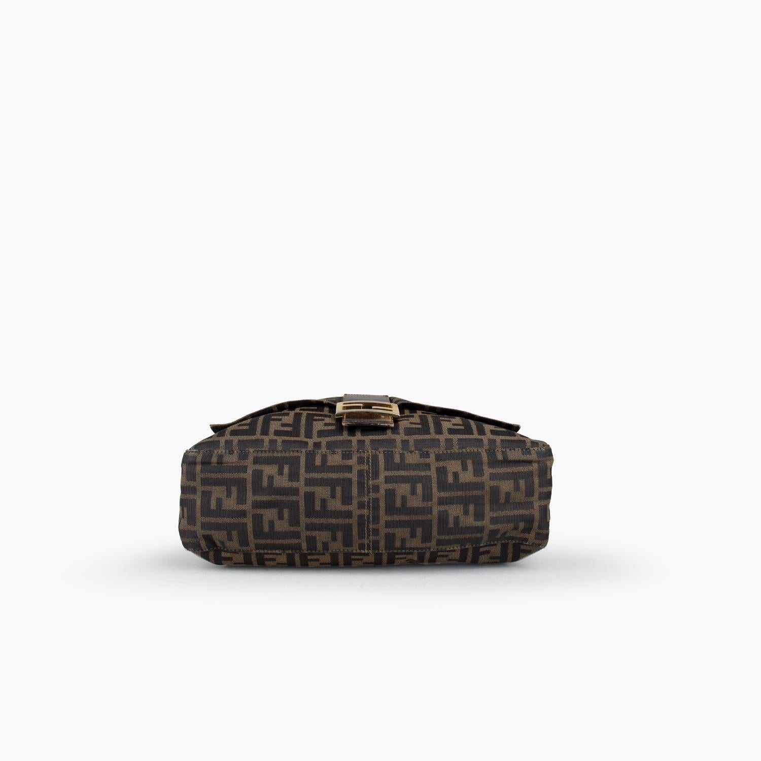 Fendi Zucca Mama Forever Baguette Shoulder Bag In Good Condition For Sale In Sundbyberg, SE