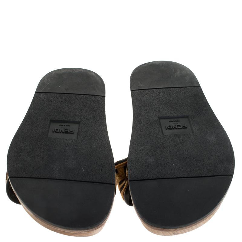 Fendi Zucca Velvet Flat Slides Sandals Size 45 In Good Condition In Dubai, Al Qouz 2