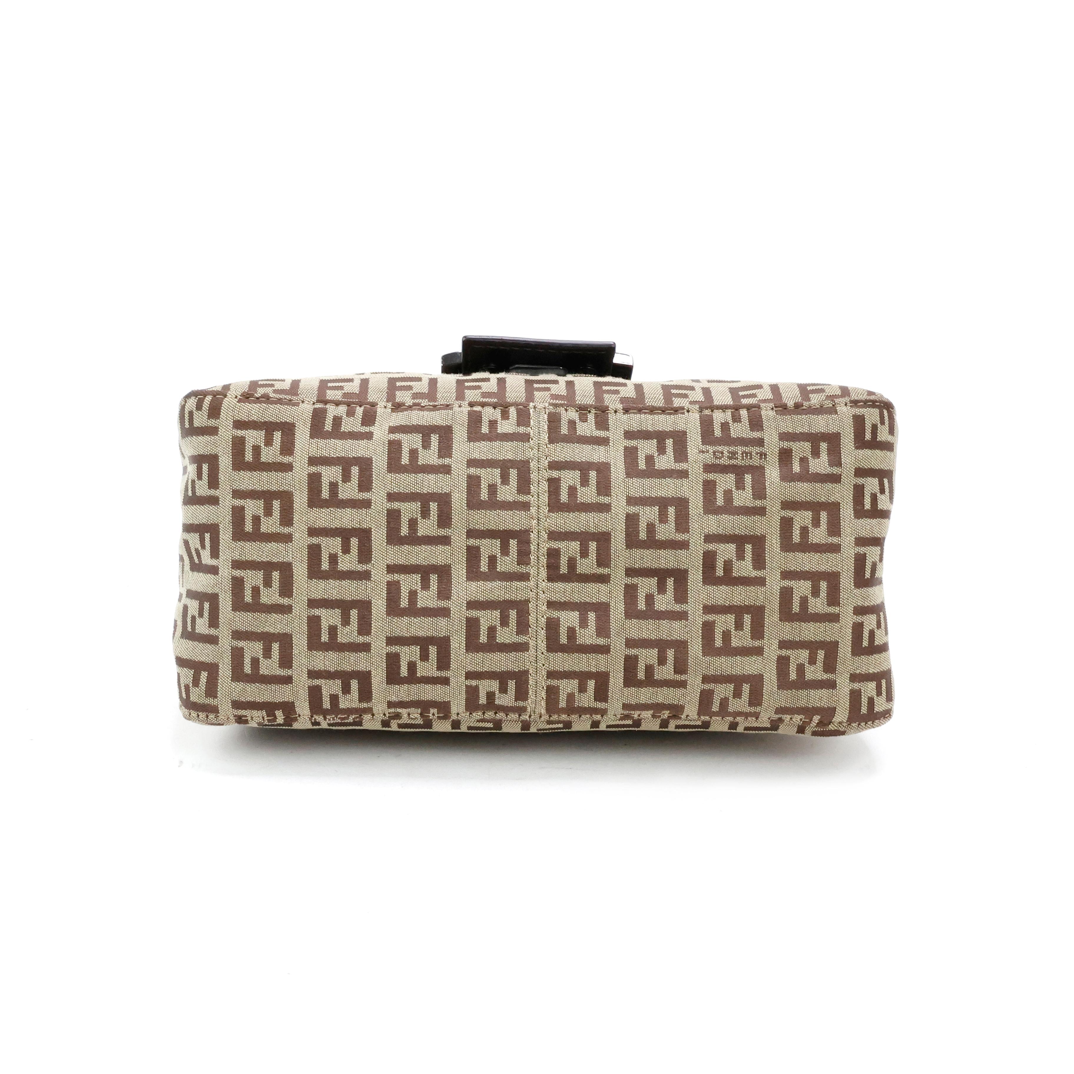 Fendi Zucchino mini Mamma Baguette In Excellent Condition For Sale In Bressanone, Trentino-Alto Adige
