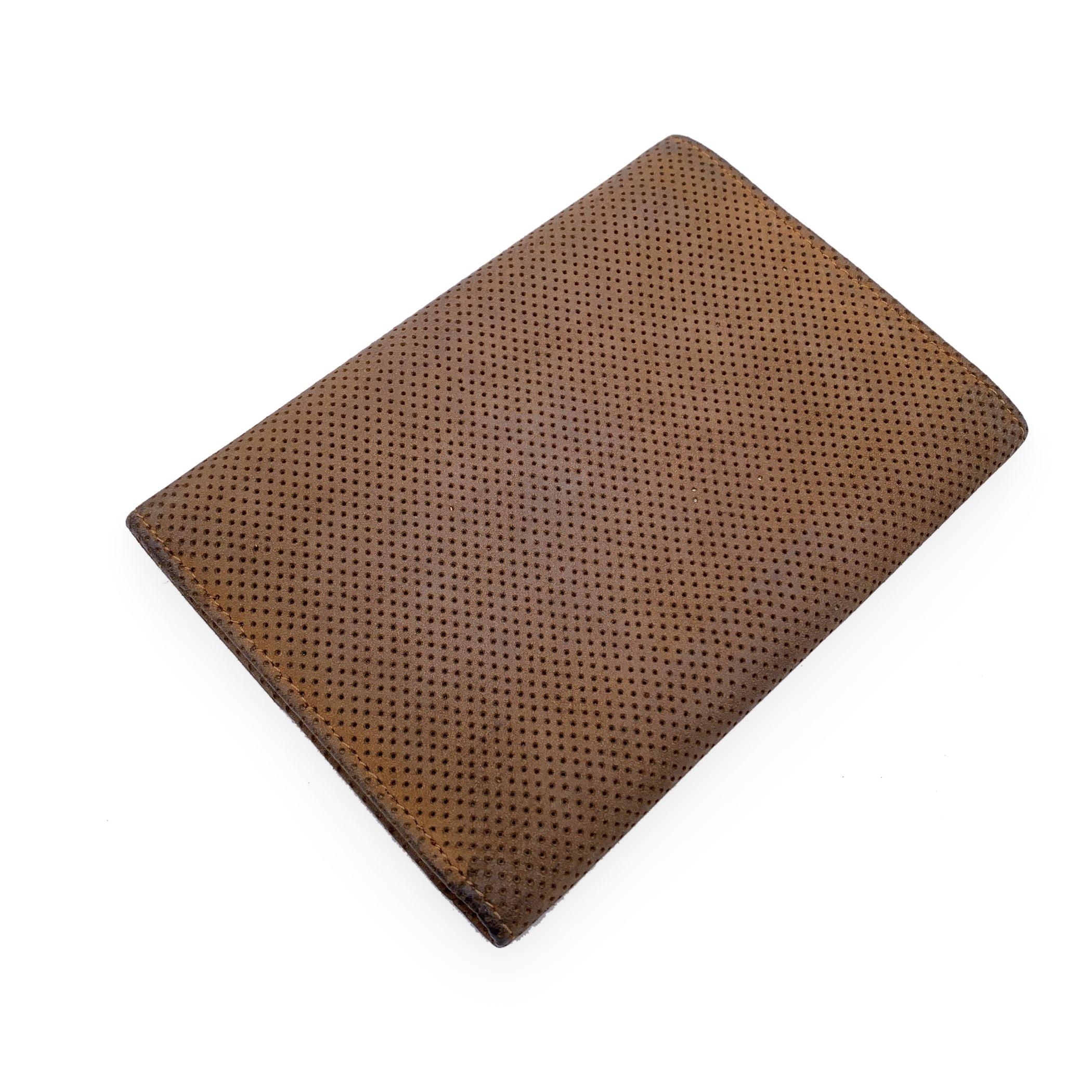 Fendissime Fendi Vintage Beige Perforated Leather Wallet In Fair Condition For Sale In Rome, Rome