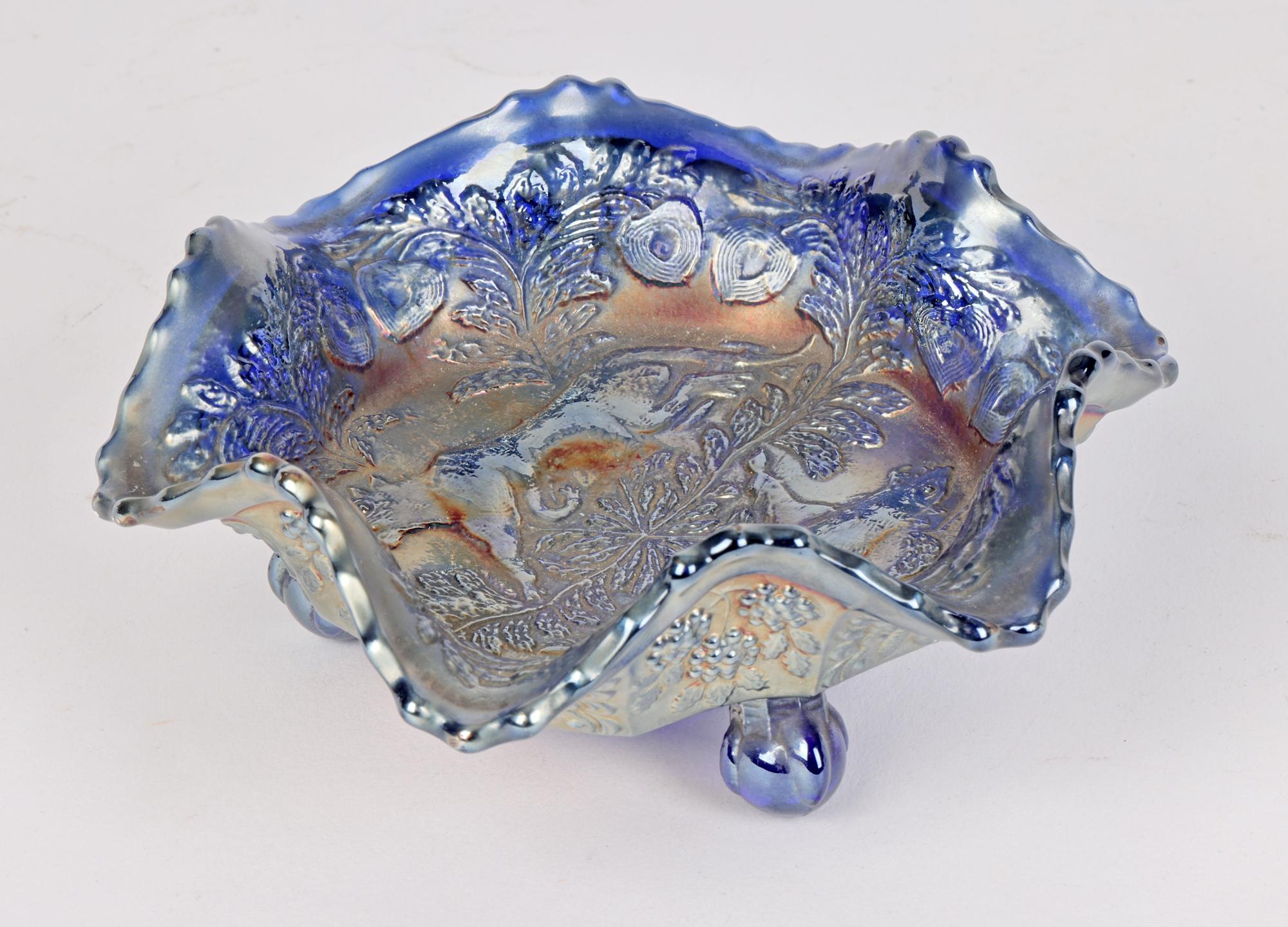 Fenton Blue Carnival Glass Panther Design Dish In Good Condition For Sale In Bishop's Stortford, Hertfordshire