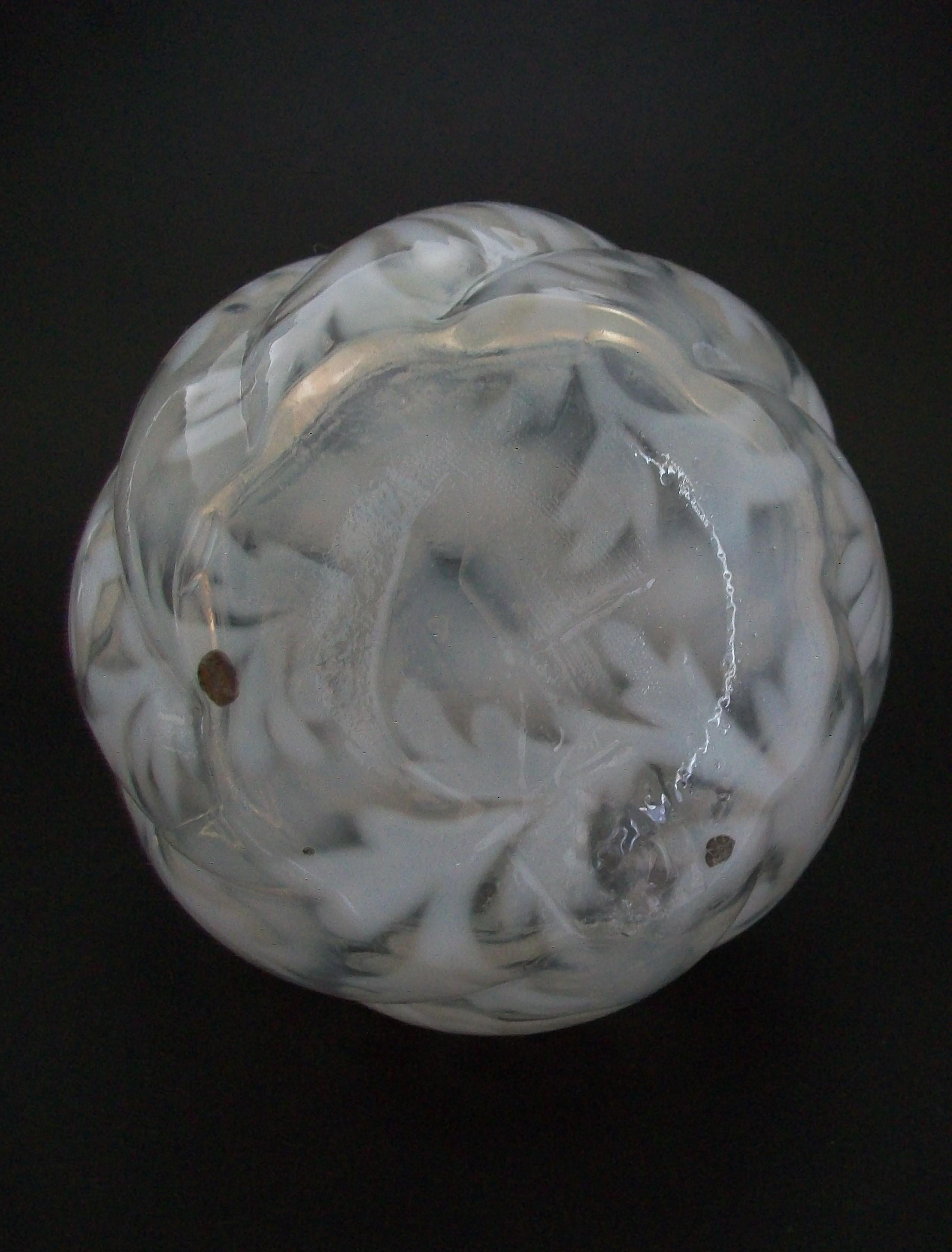 Fenton, 'Daisy & Fern', Opalescent & Clear Glass Cruet, U.S., Circa 1890 For Sale 1