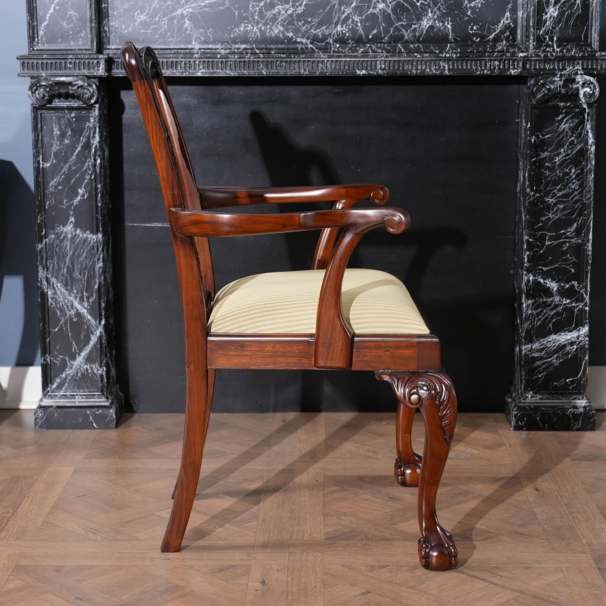Chippendale Set di 10 sedie Fenton in mogano in vendita