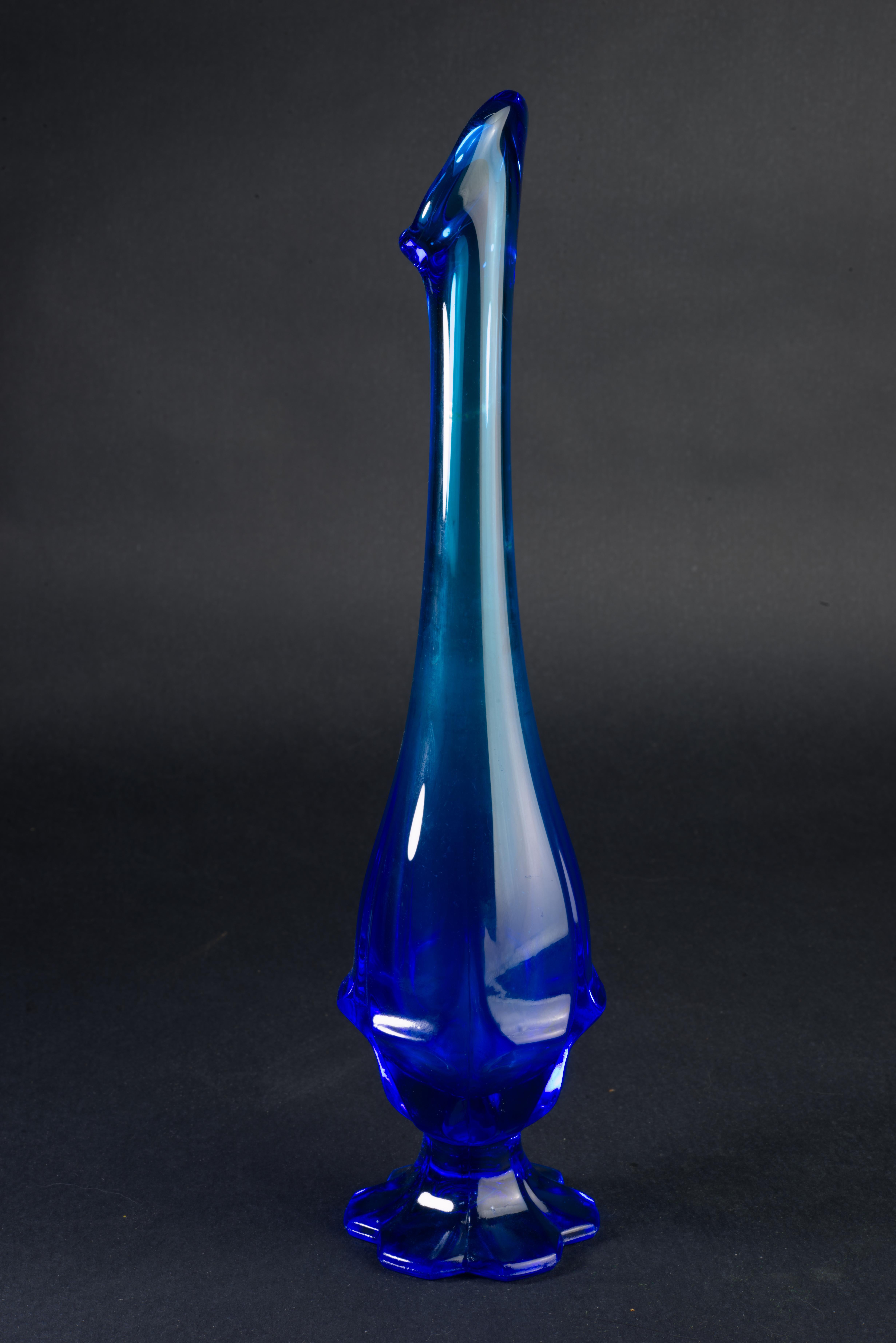 Mid-Century Modern Fenton Valencia Blue Swung Bud Vase