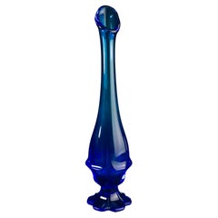 Jarrón de capullos columpiados azul Fenton Valencia