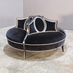 Chaise ronde Féraud par Christopher Guy