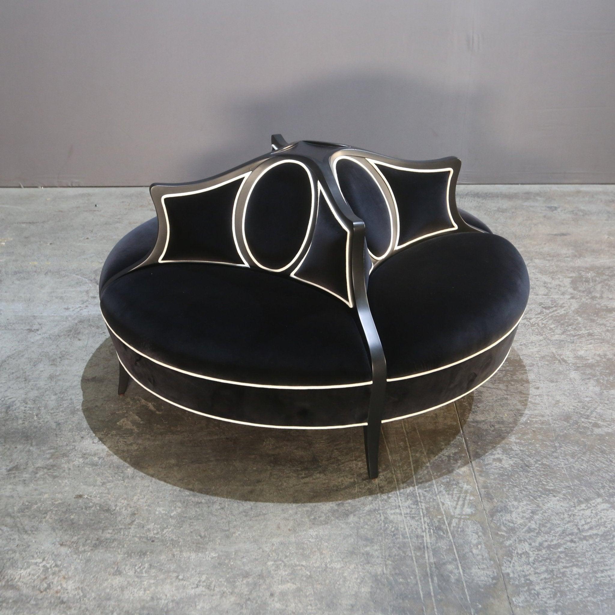 Contemporary Féraud Round Chaise by Christopher Guy