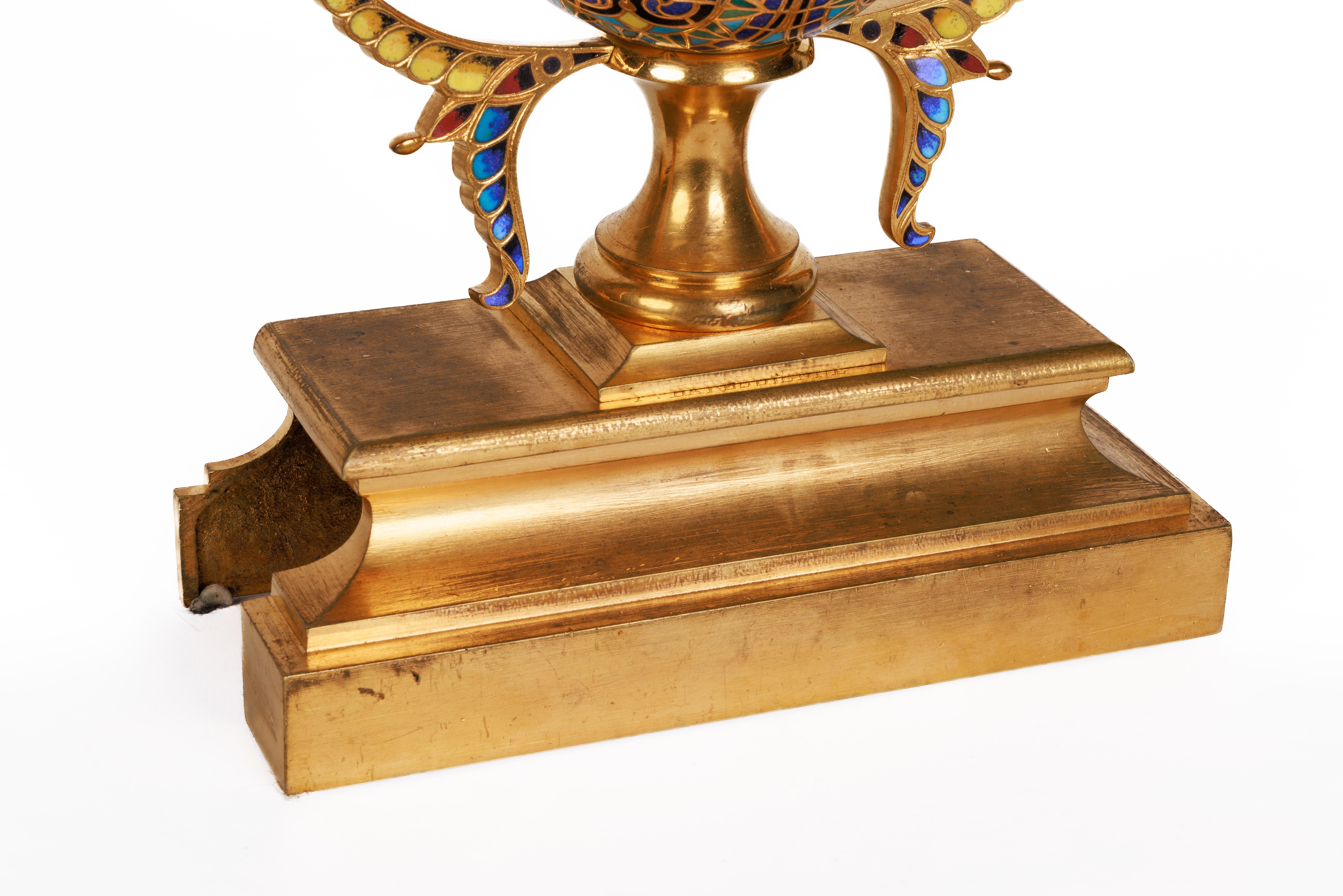 Ferdinand Barbedienne, Paire de chenets français en bronze doré et émail champlevé en vente 6