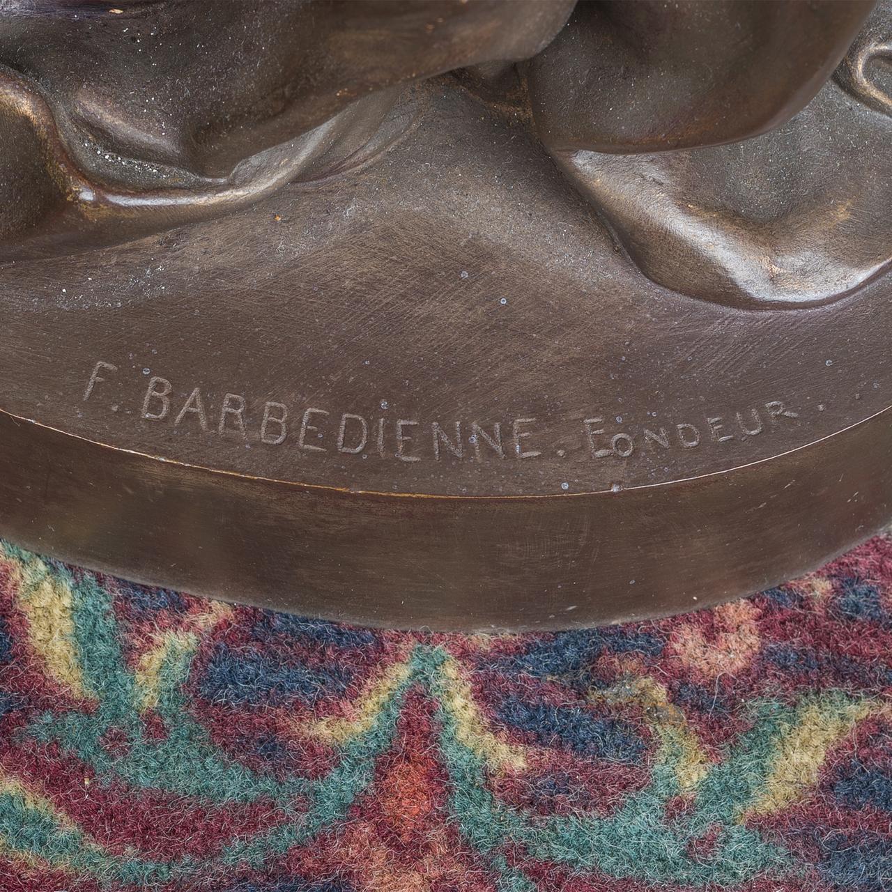 Importante paire de torchères monumentales en bronze patiné et doré à la parcelle - Or Figurative Sculpture par Ferdinand Barbedienne