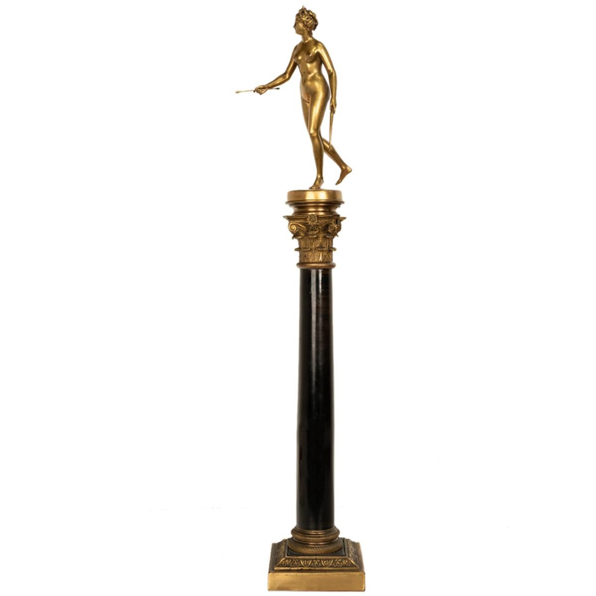 Figurative Sculpture Ferdinand Barbedienne - Ancienne statue française du Grand Tour en bronze doré sur colonne Diane la chasseuse 1838