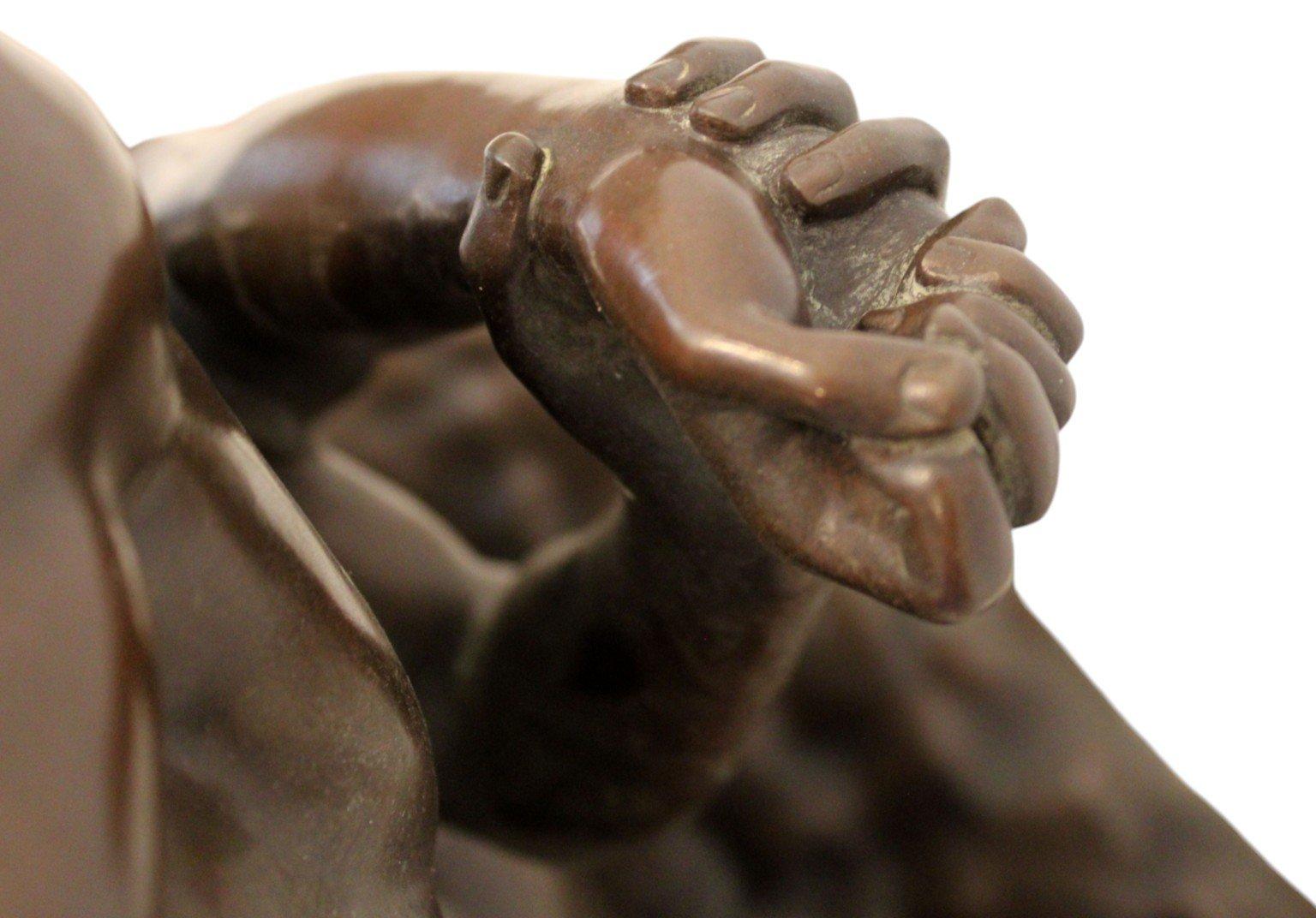 Luchadores. Bronce patinado, h 39 cm + 4 cm pedestal, an 46 cm l 27 cm en venta 12
