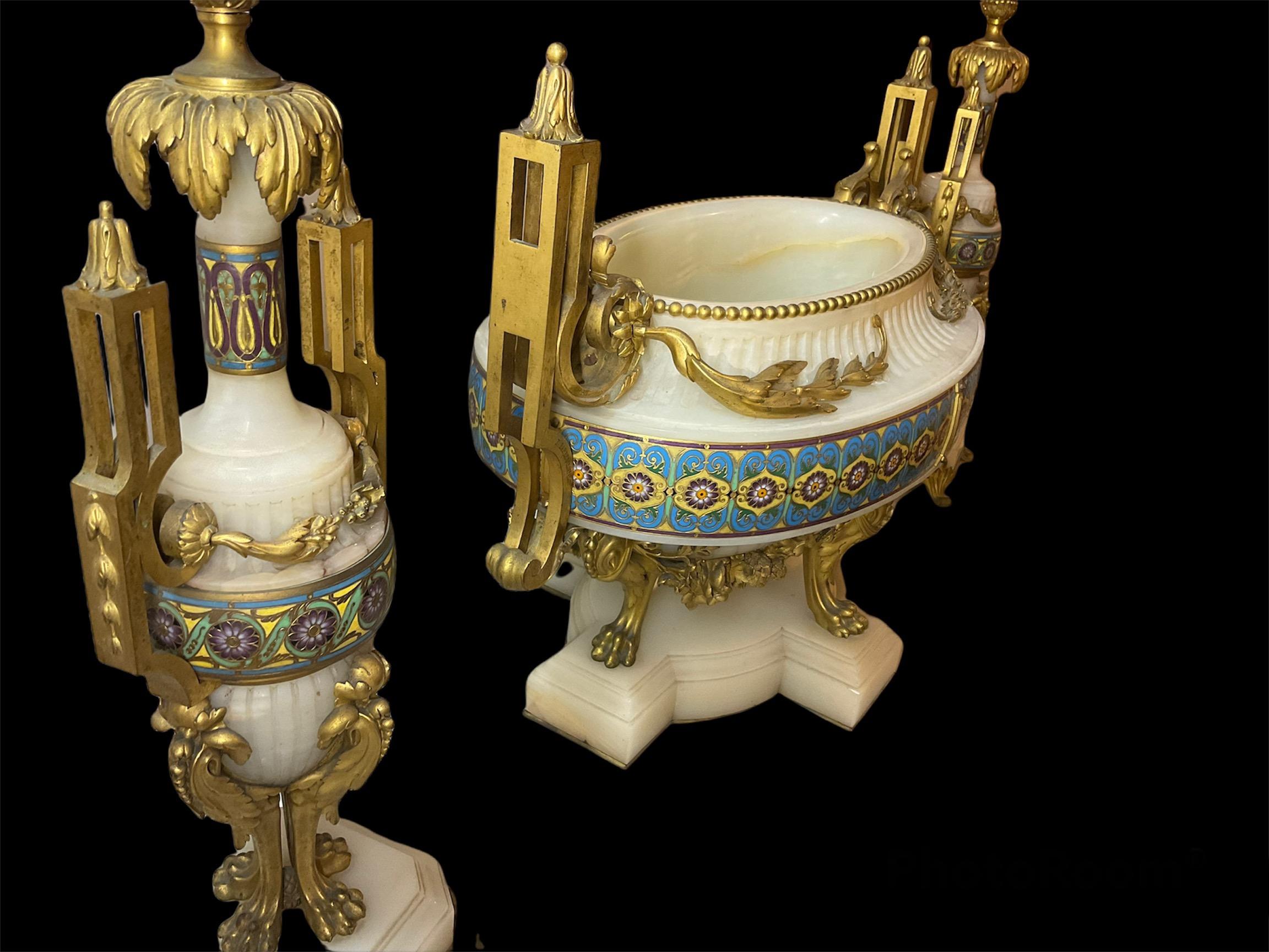 Ferdinand Barbedienne-Set aus vergoldeten, in Bronze gefassten Champleve-Onyx-Garnituren im Angebot 4