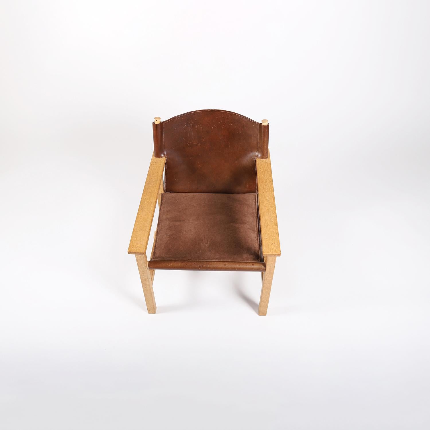 The Ferdinand chair reinvigorates a classic design to create a modern icon that is inspired by elements found in the furniture of ancient Greece. Named after the protagonist in the famous children's storybook, Ferdinand the Bull, this wooden