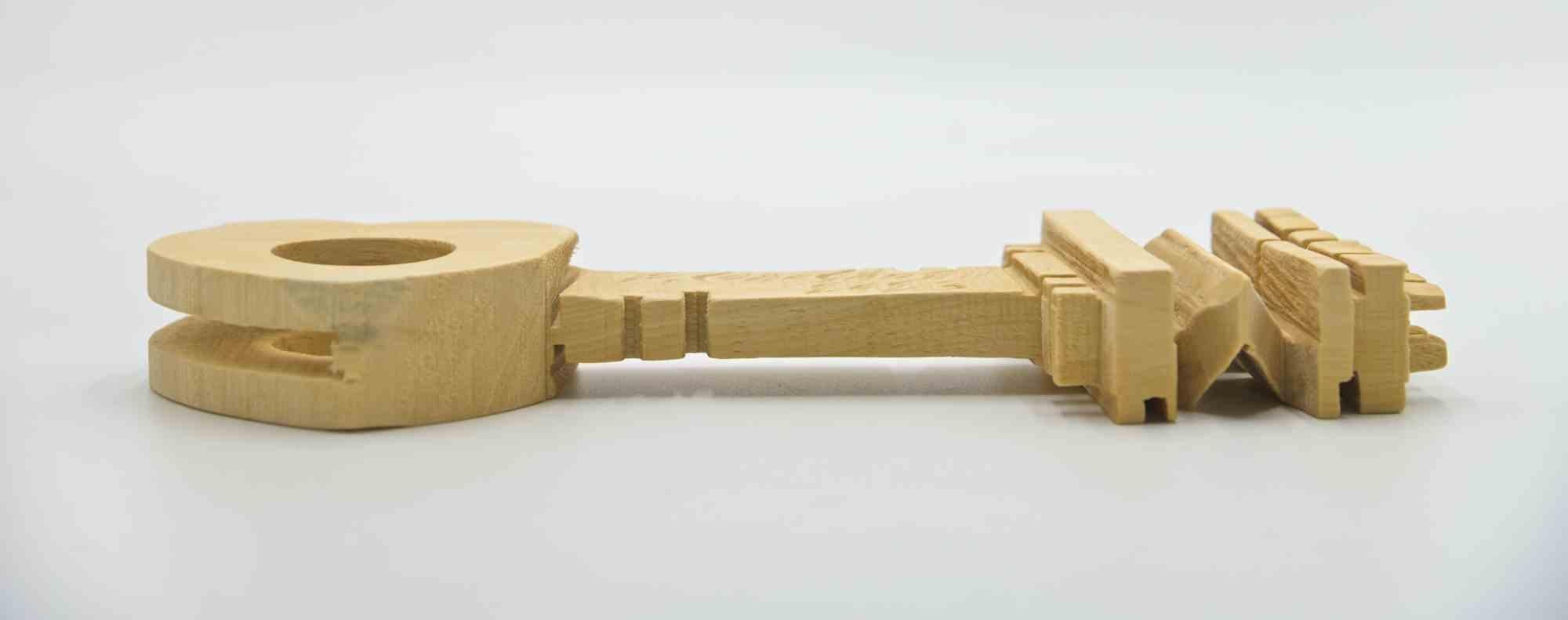 La clé du cœur - Sculpture en bois de Ferdinando Codognotto - 2023 en vente 2
