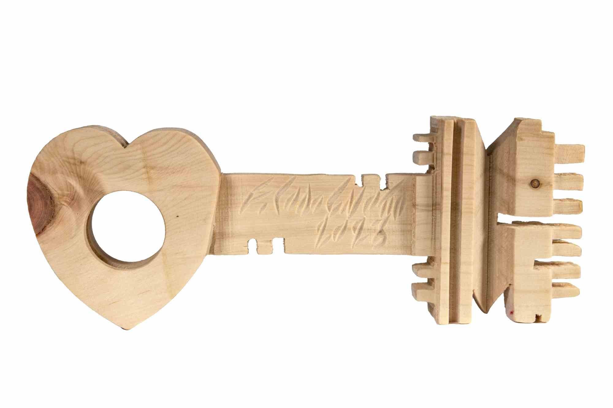 Der Schlüssel ist eine Holzskulptur, die Ferdinando Codognotto im Jahr 2023 realisiert hat.

Originelle Holzskulptur aus Zirbelkiefer, fachmännisch in Form eines Schlüssels geschnitzt.

10x28 cm. 

Geschnitzte Unterschrift.



Ferdinando Codognotto