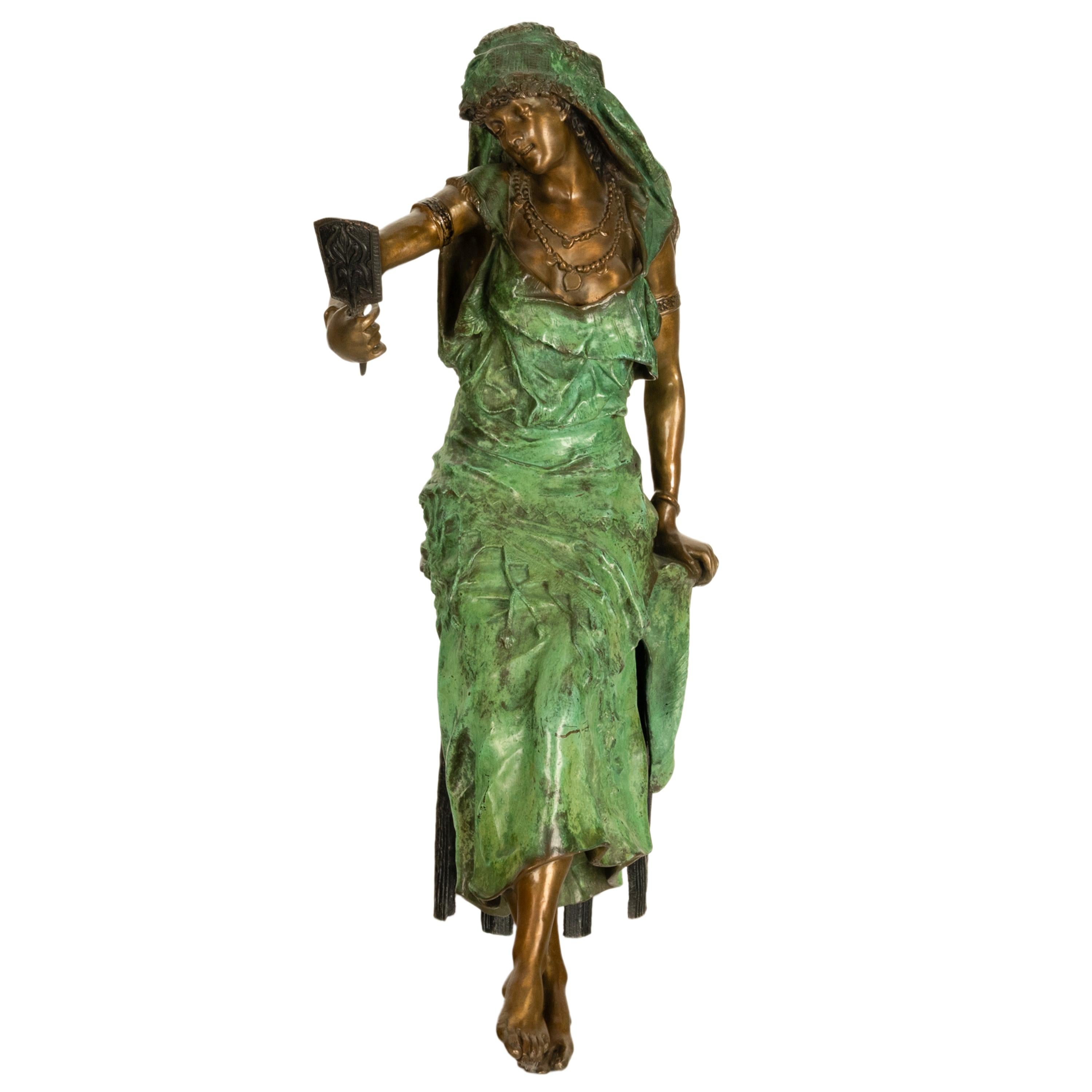 Antike italienische Jugendstil-Figur eines arabischen Mädchens aus kalt bemalter Bronze, 1900 – Sculpture von Ferdinando De Luca
