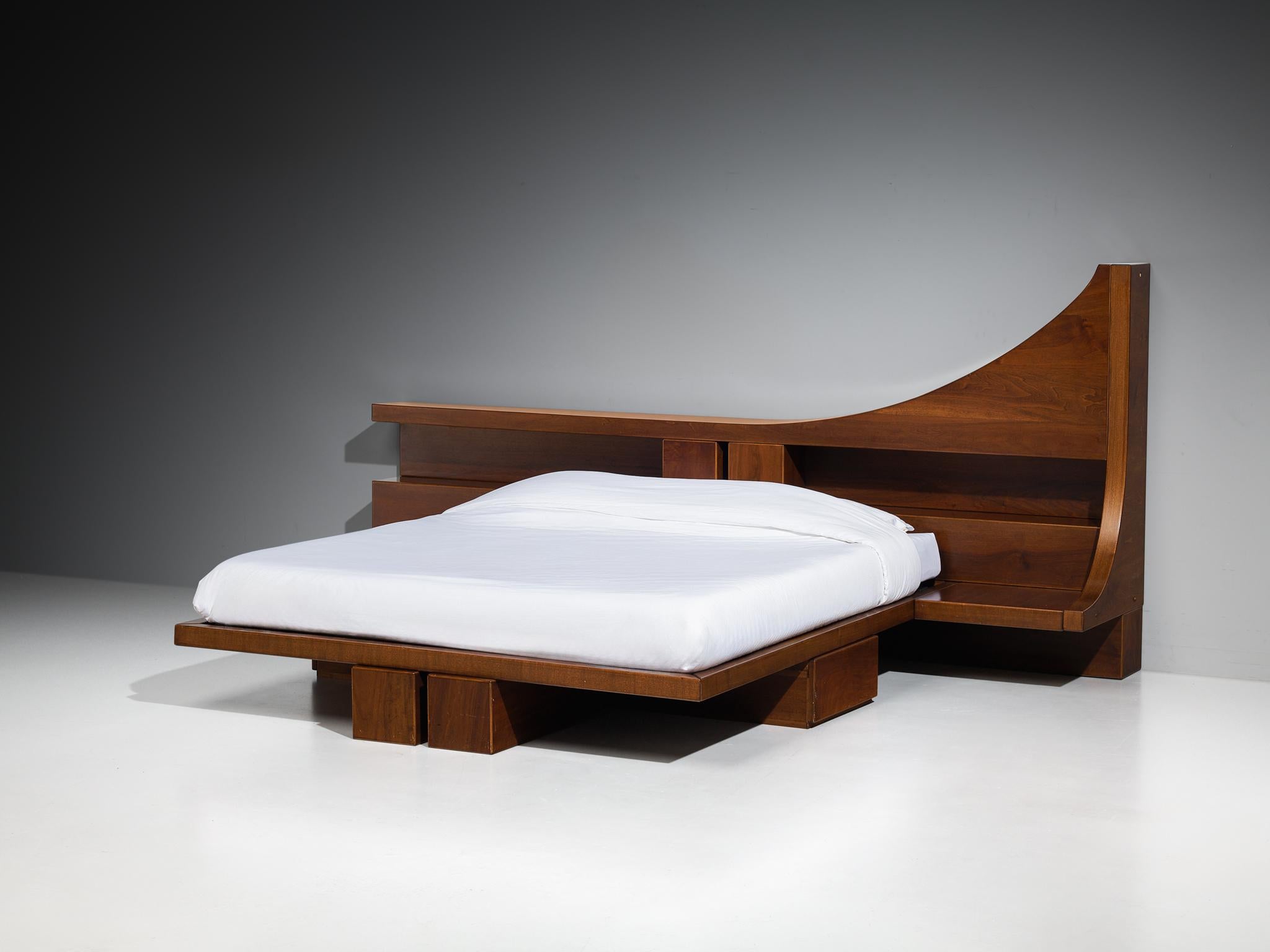 Lit King 'Vela' de Ferdinando Meccani en noyer en vente 2